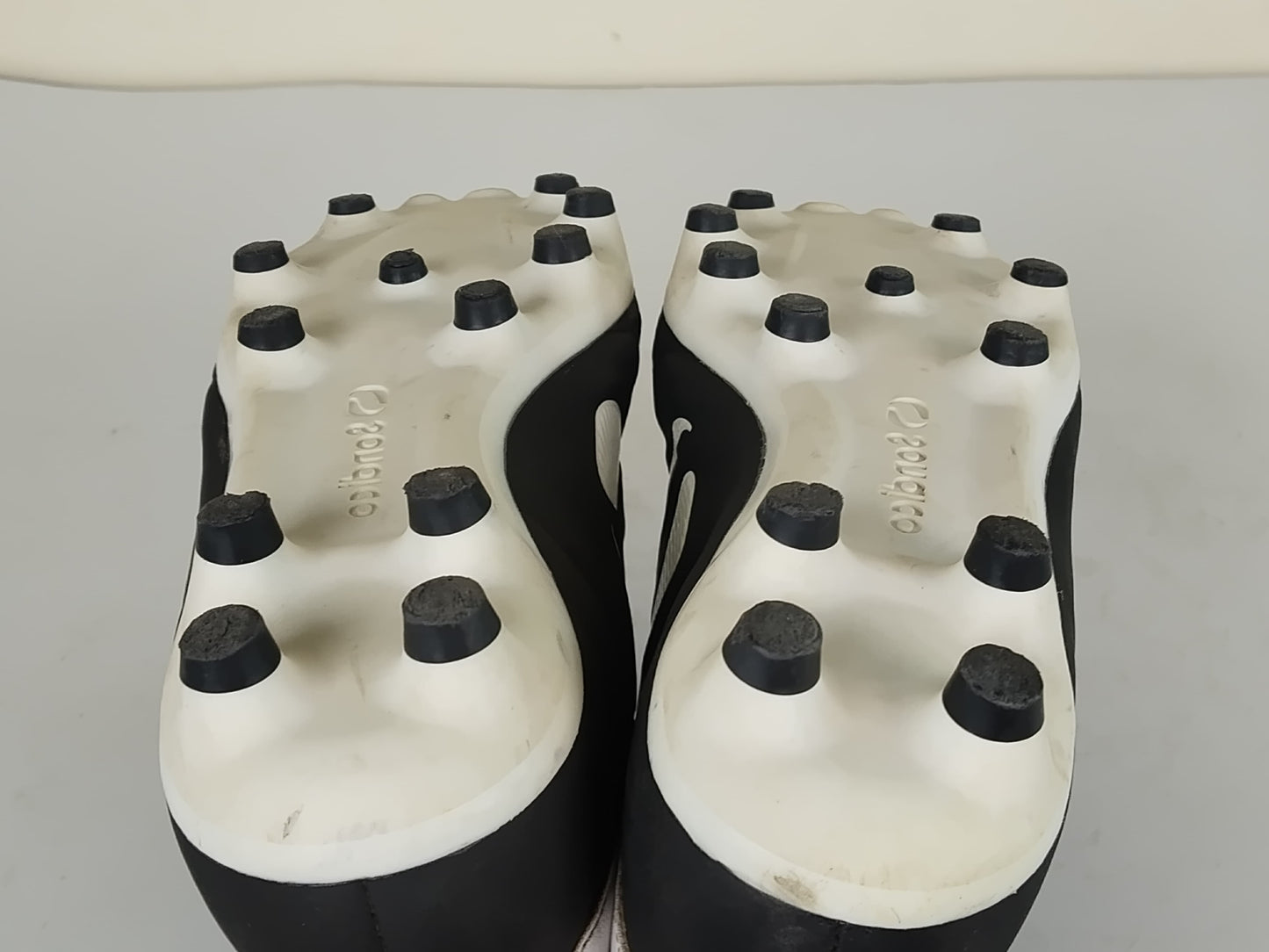 Sondico Strike FG 'Black/White