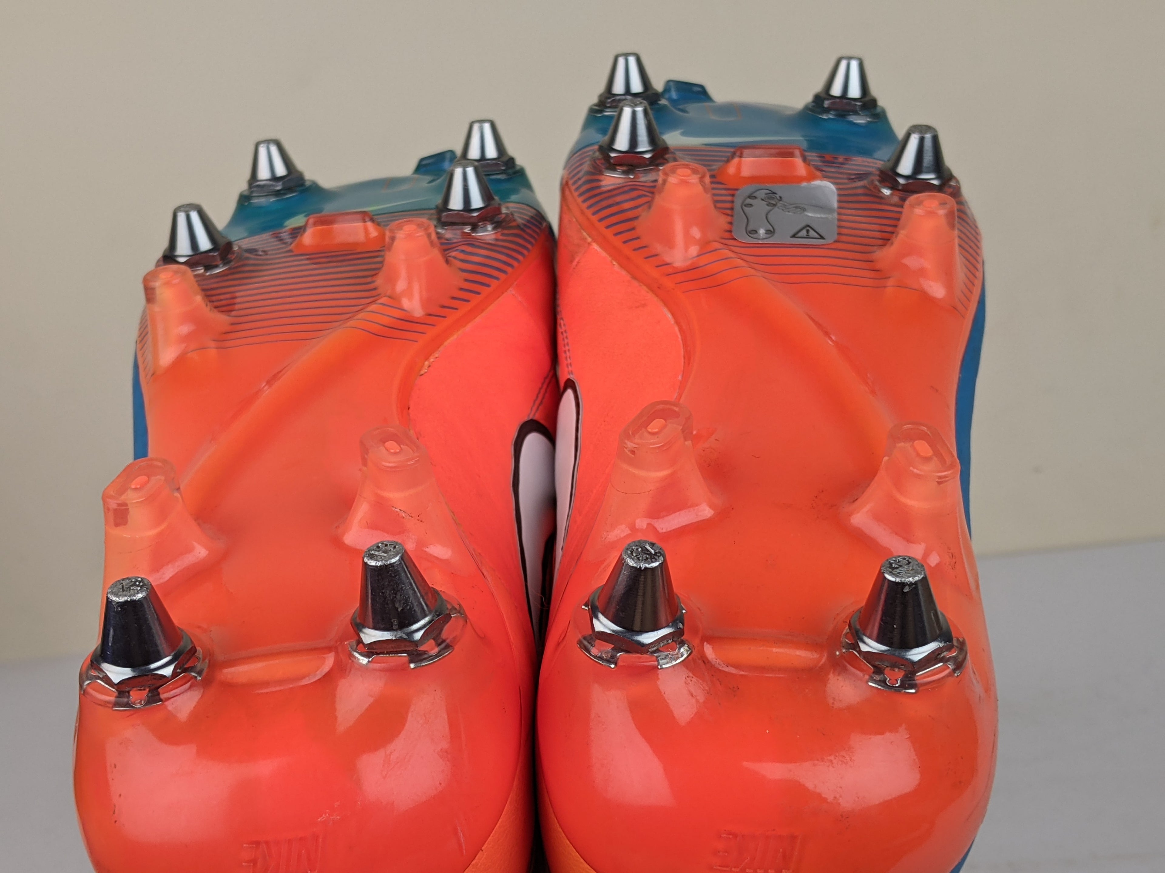 Nike Tiempo Legend V ACC SG-PRO Neo Turquoise/White/Hyper Crimson/Black (Brand New)