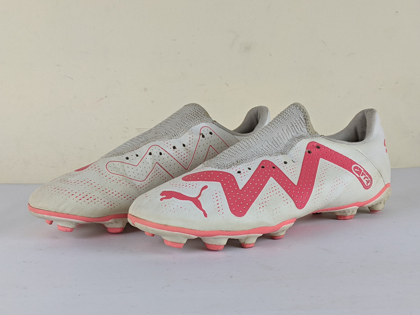 PUMA Future Play FG/AG Breakthrough - PUMA White/Fire Orchid