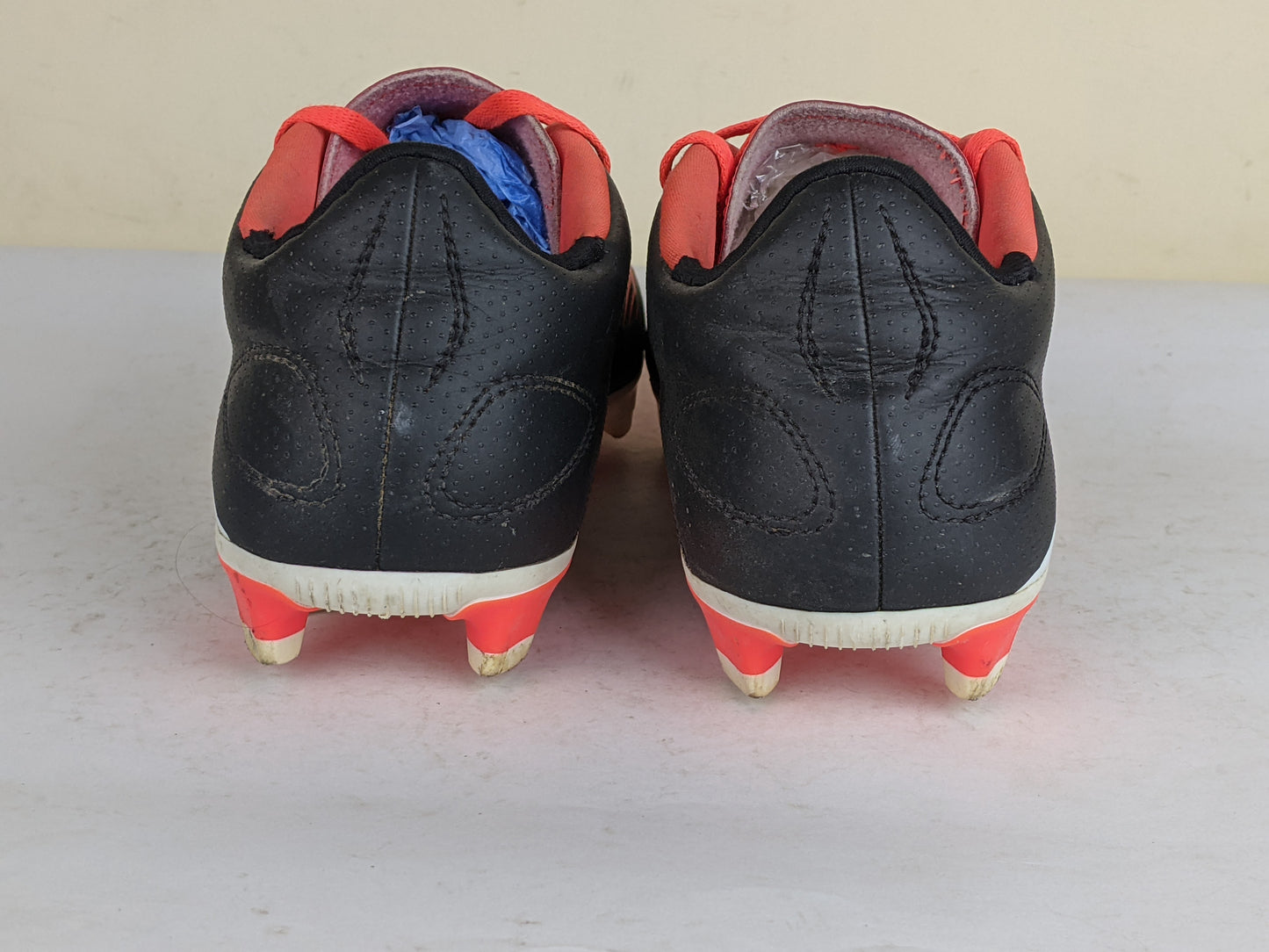 adidas Predator Club FxG Solar Energy - Core Black/Footwear White/Solar Red