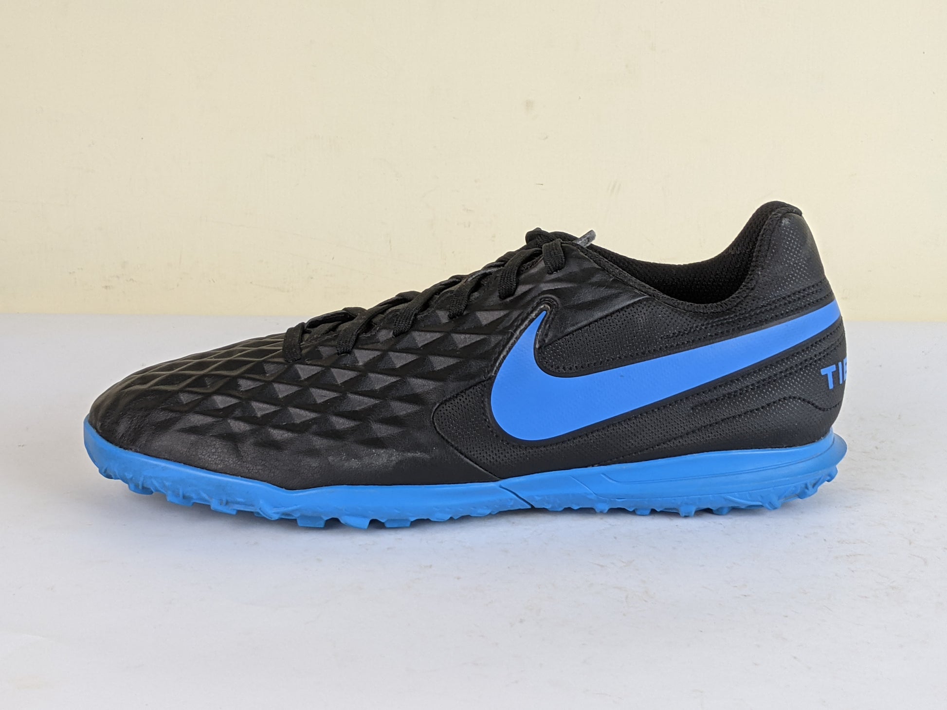 Nike Tiempo Legend 8 Club TF Under The Radar - Black/Blue Hero