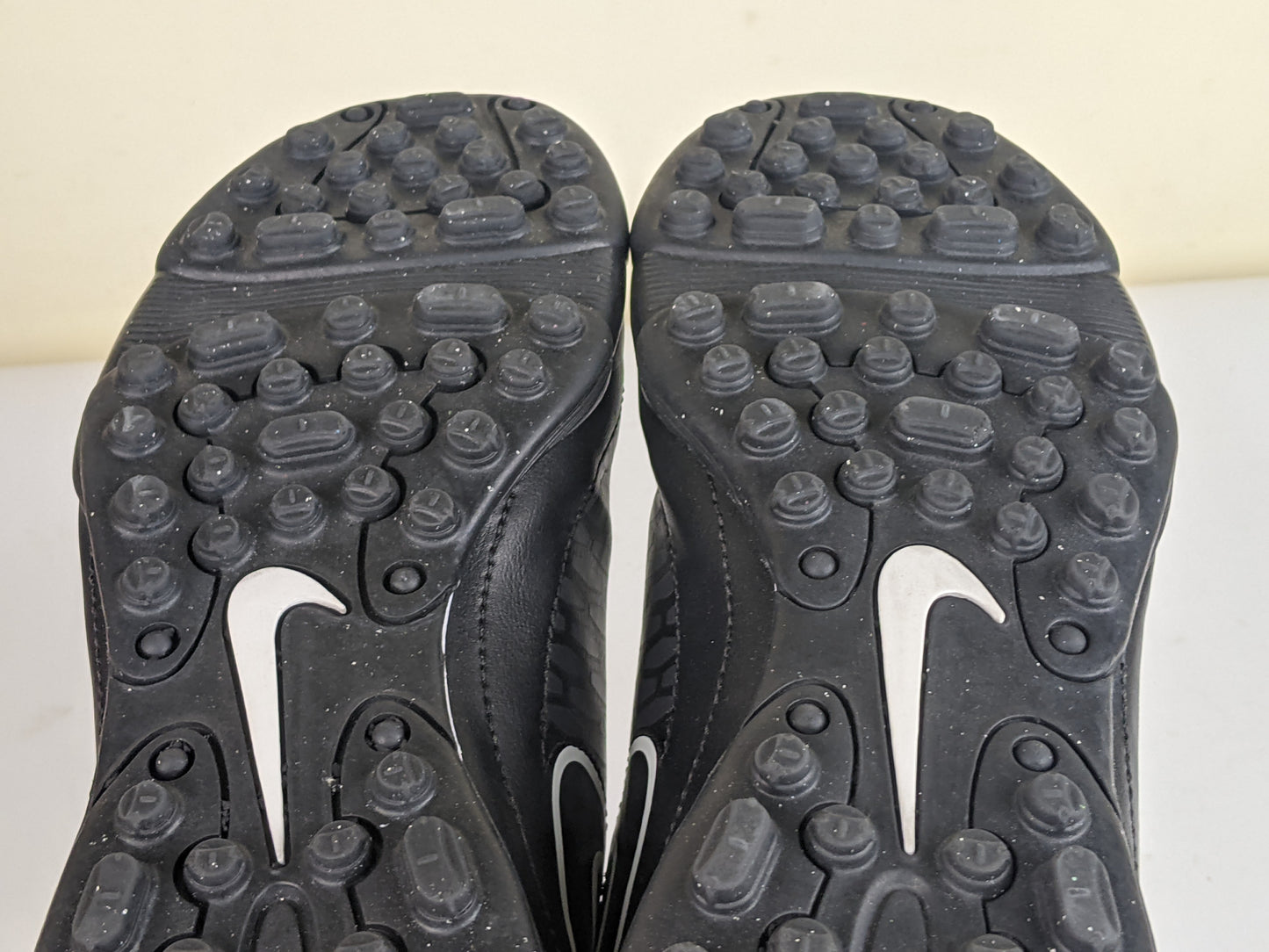 Nike Magista Ola TF Black/White