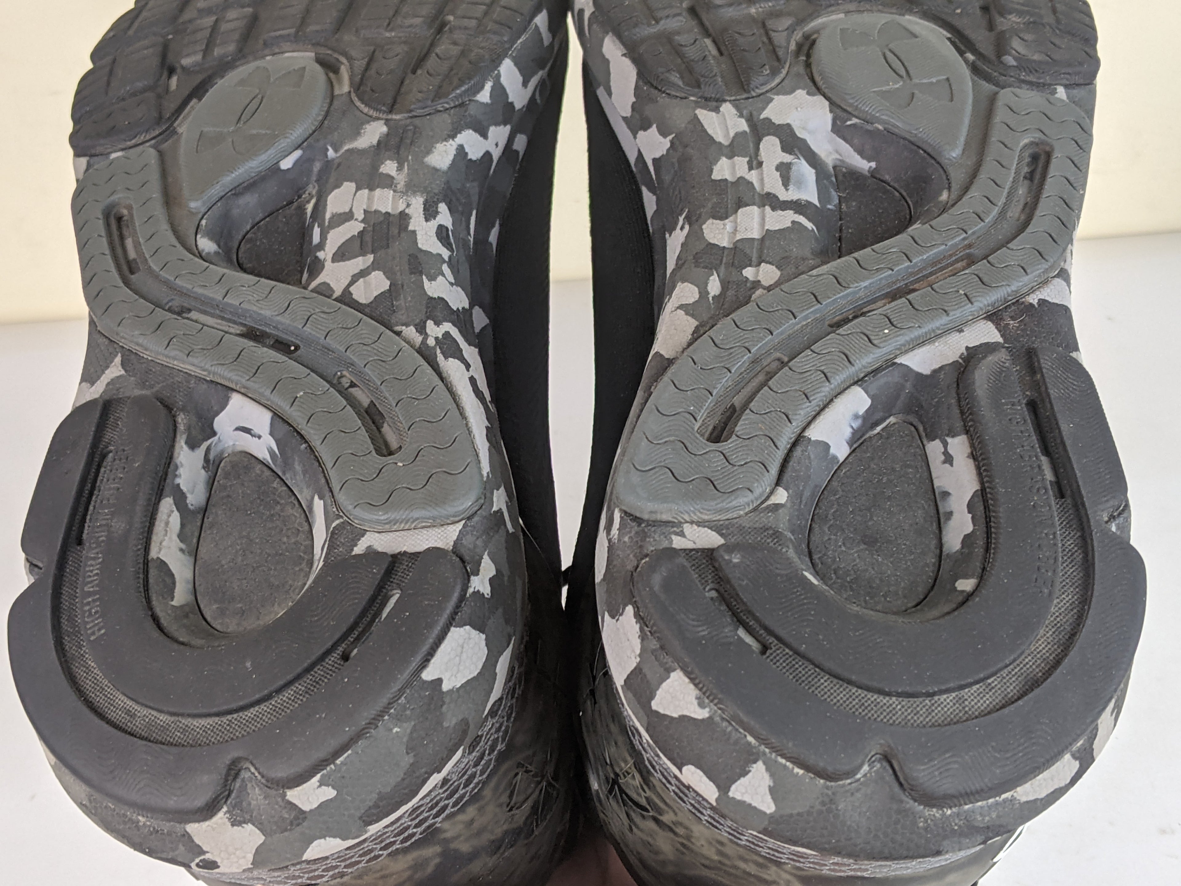 Under Armour-HOVR Sonic 6 'Black Camo'