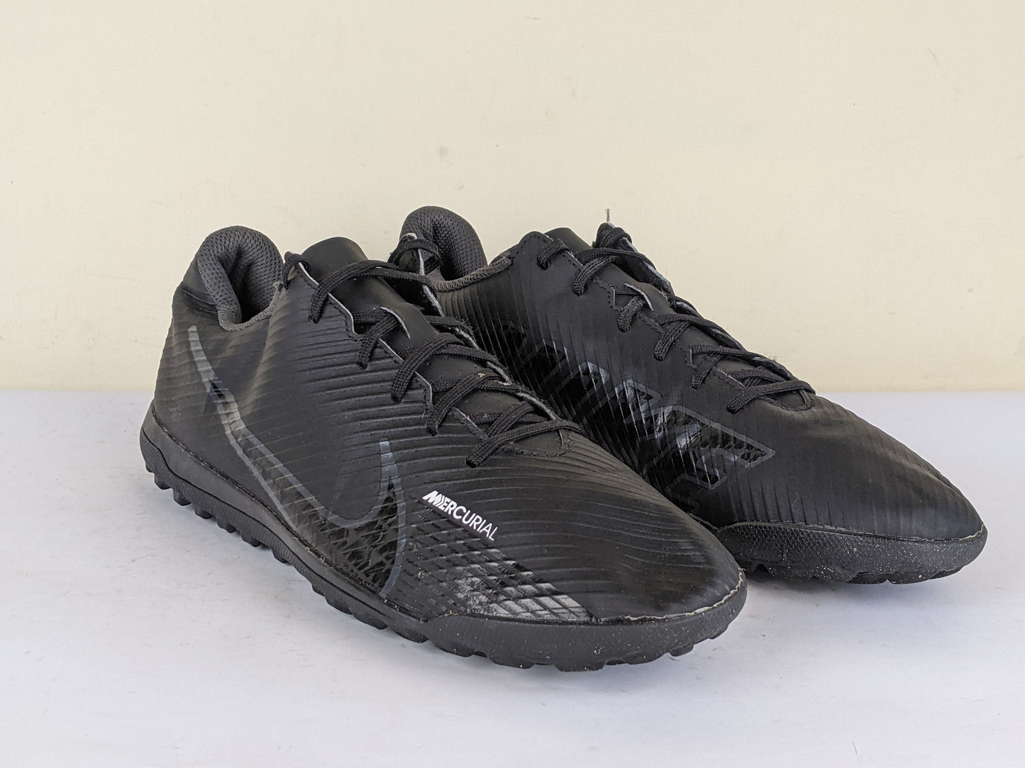 Nike Mercurial Vapor 15 Club TF - Black/Dark Smoke Grey/Summit White/Volt