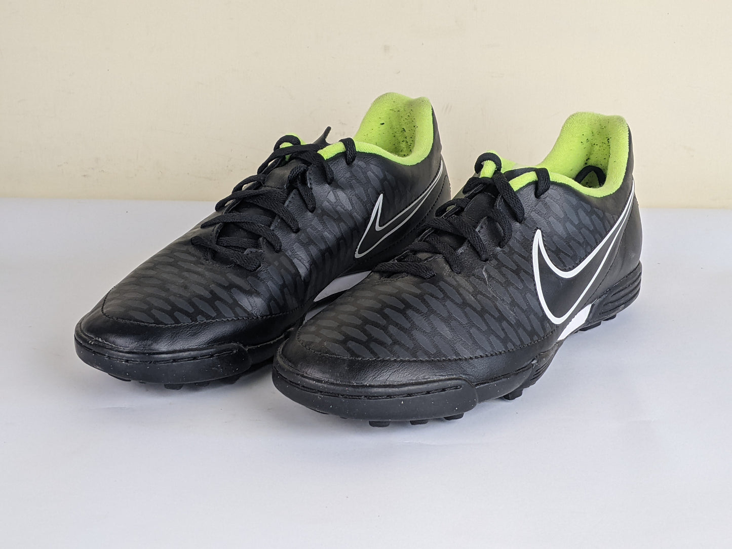 Nike Magista Ola TF Black/White
