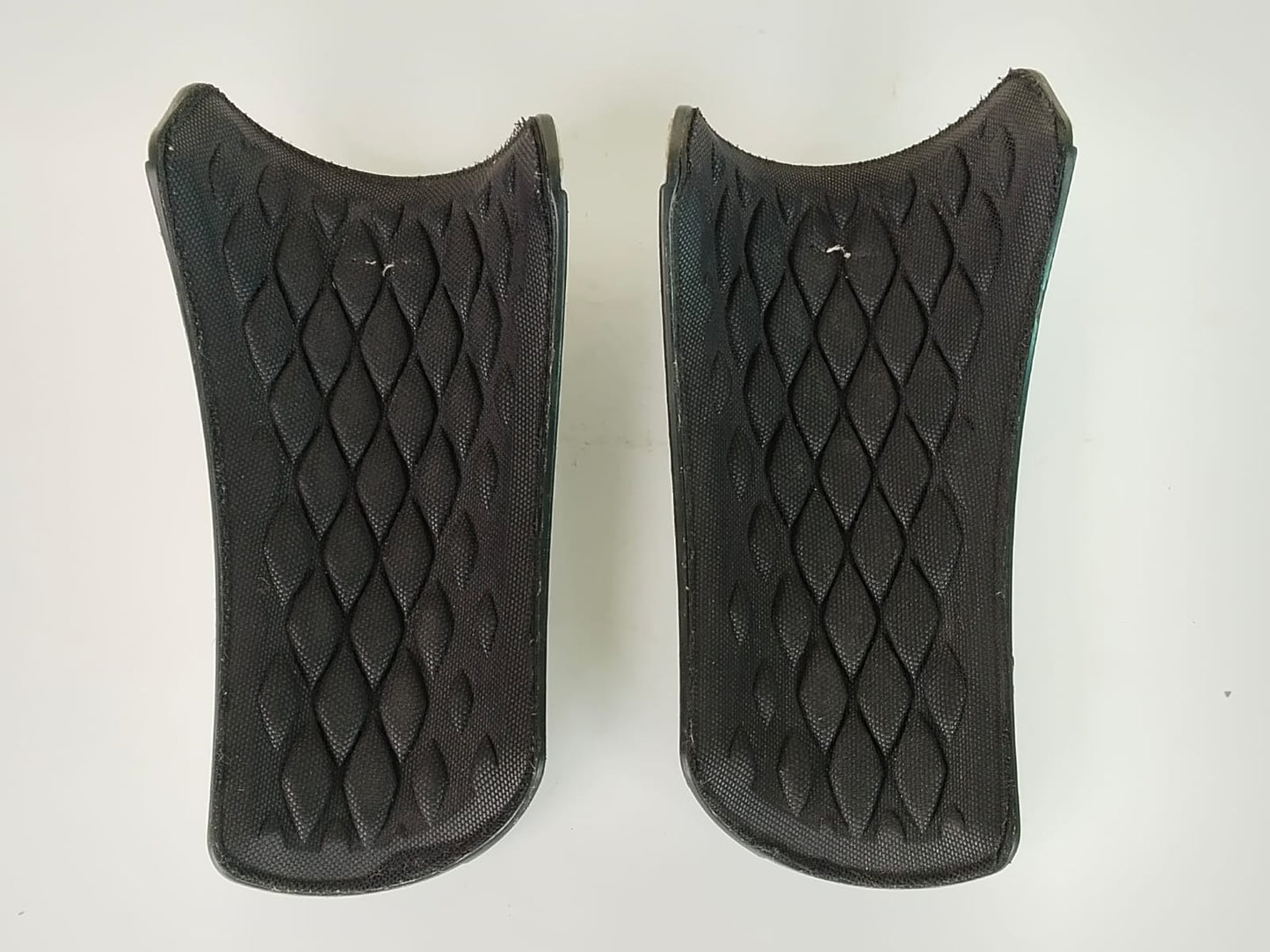 adidas Predator Mutator Shin Guards 'Black/White