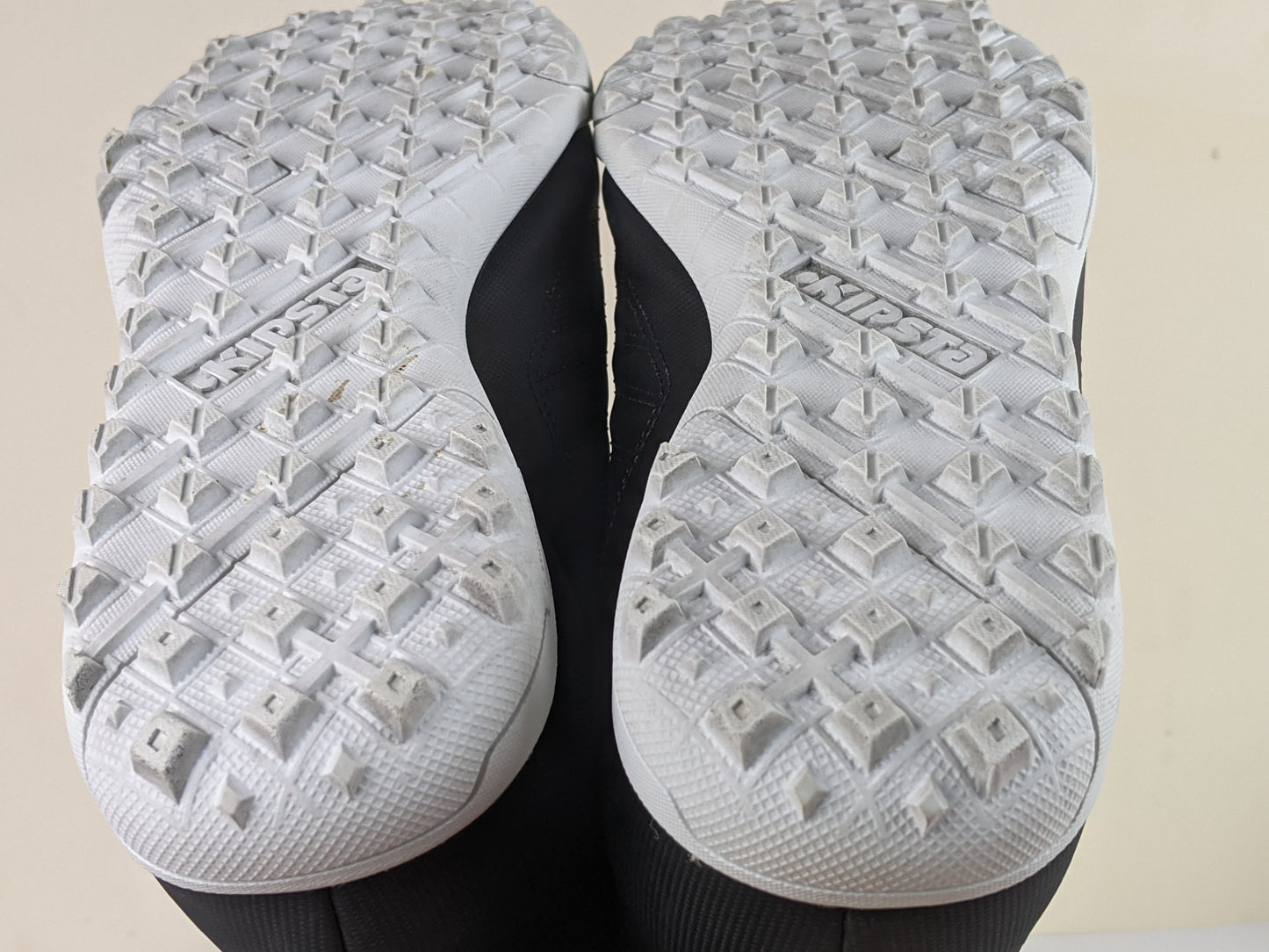 Kipsta Agility 100 HG 'Black/White