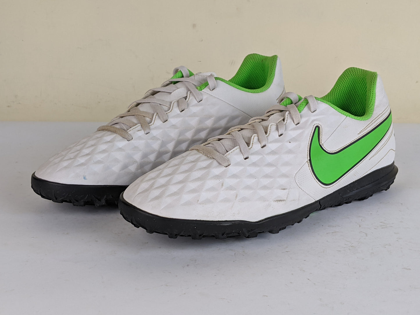 Nike Tiempo Legend 8 Club TF Spectrum - Platinum Tint/Rage Green