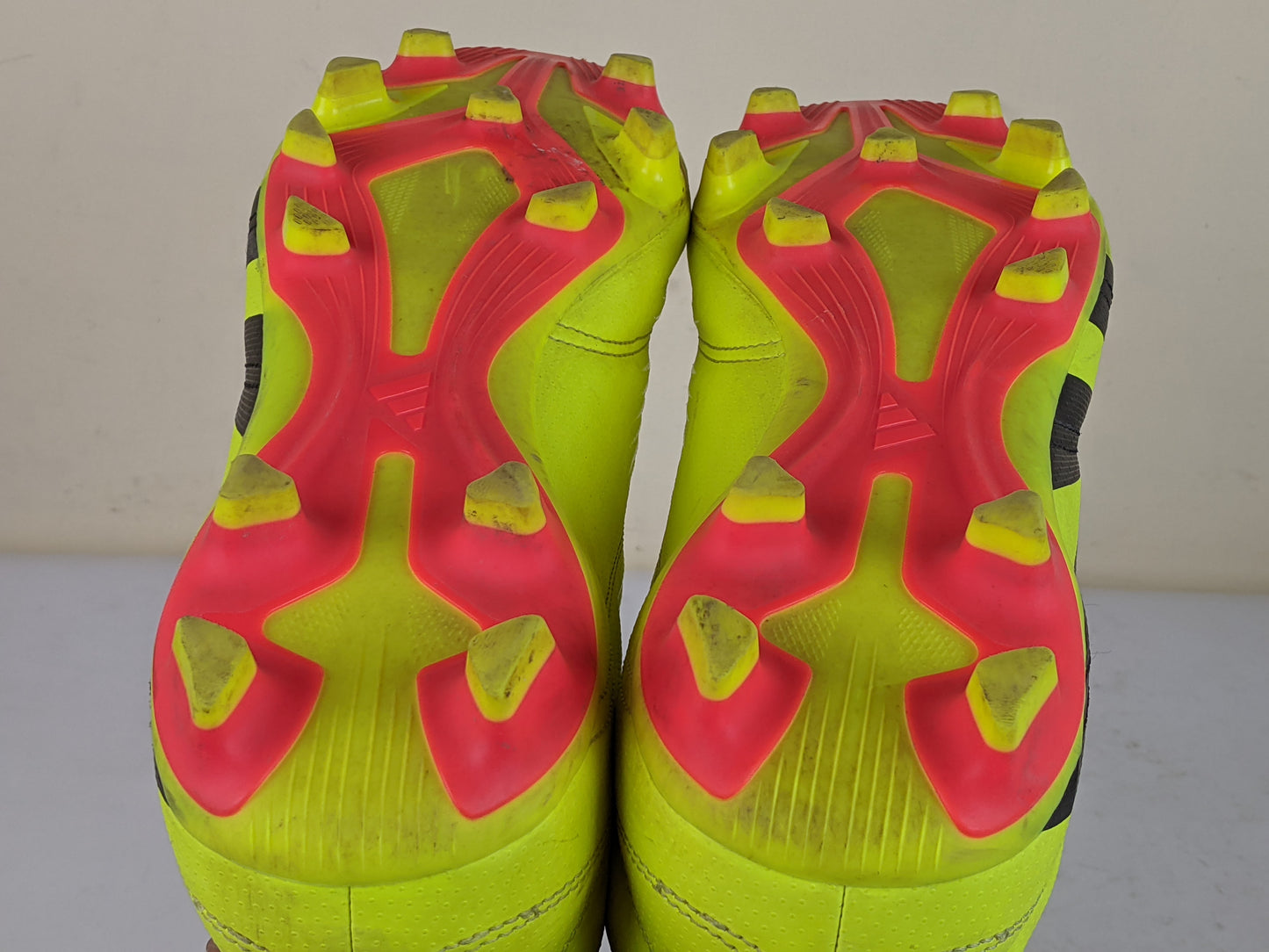 adidas Predator Club FxG Energy Citrus - Solar Yellow/Core Black/Solar Red