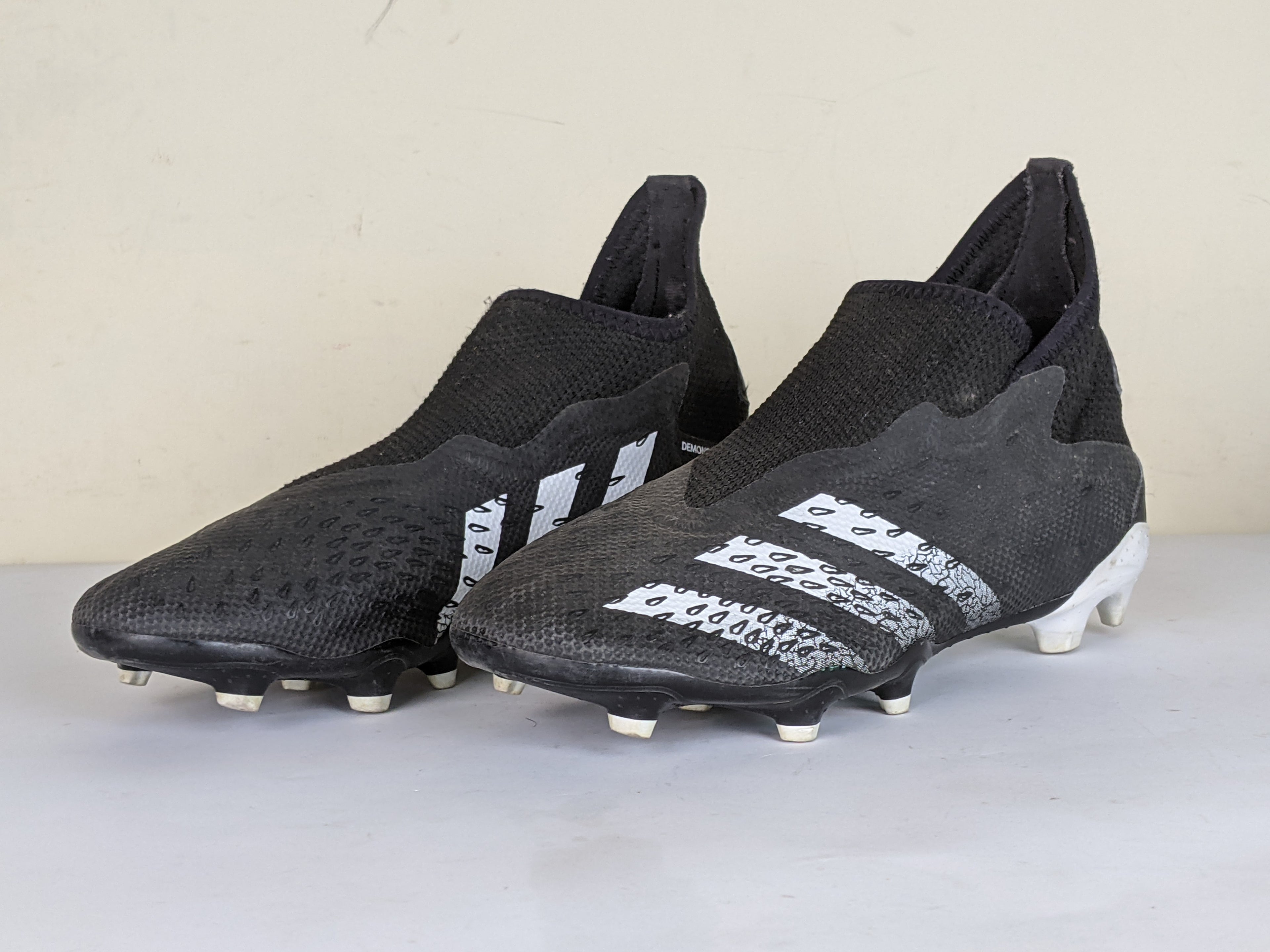 adidas Predator Freak .3 Laceless FG/AG Escapelight - Core Black/Footwear White