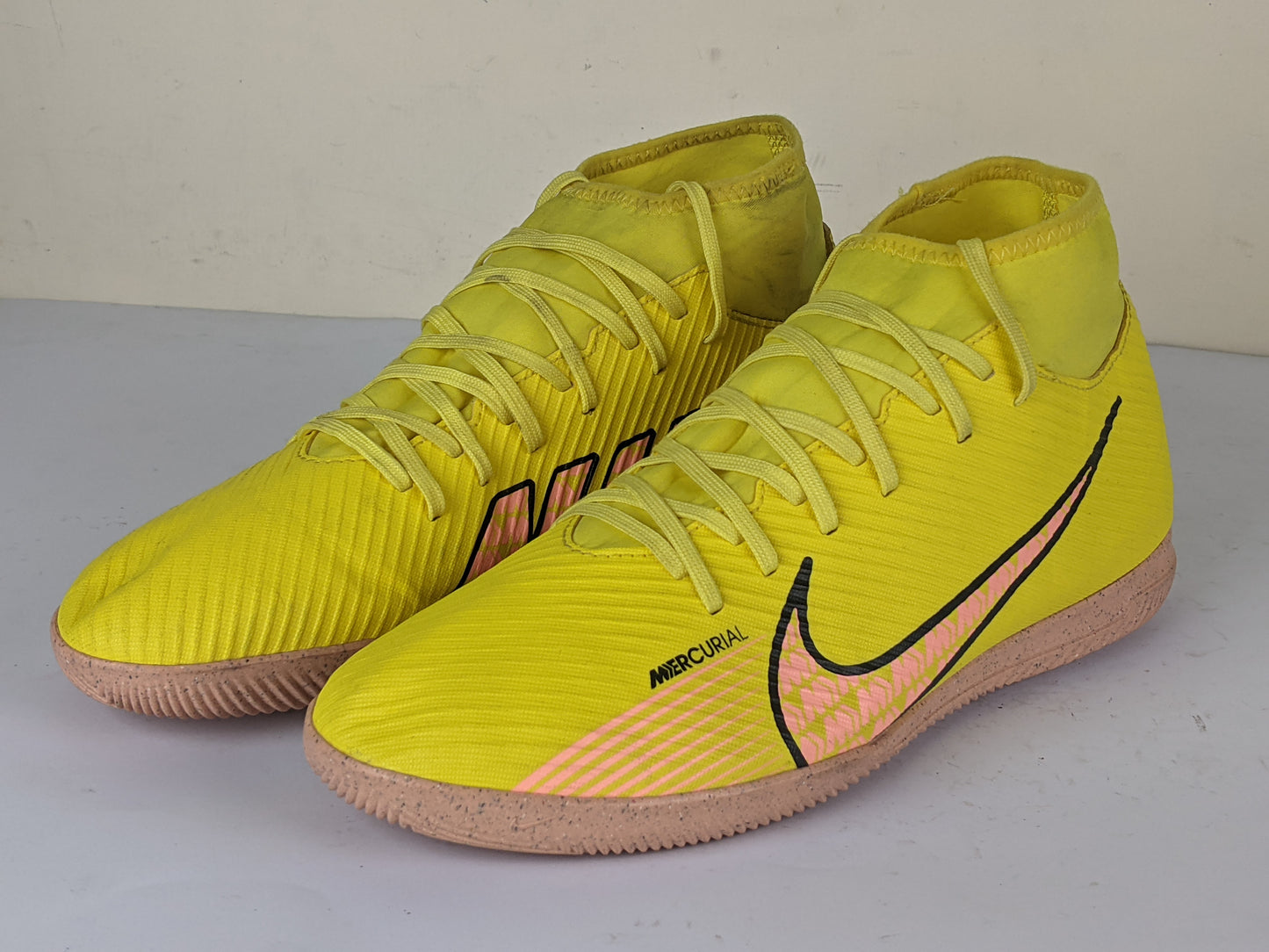 Nike Air Zoom Mercurial Superfly 9 Club IC Lucent - Yellow Strike/Sunset Glow