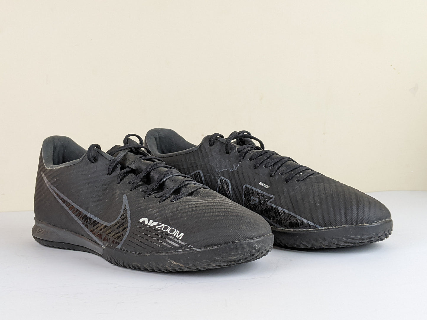Nike Air Zoom Mercurial Vapor 15 Academy IC - Black/Smoke Grey/Summit White/Volt