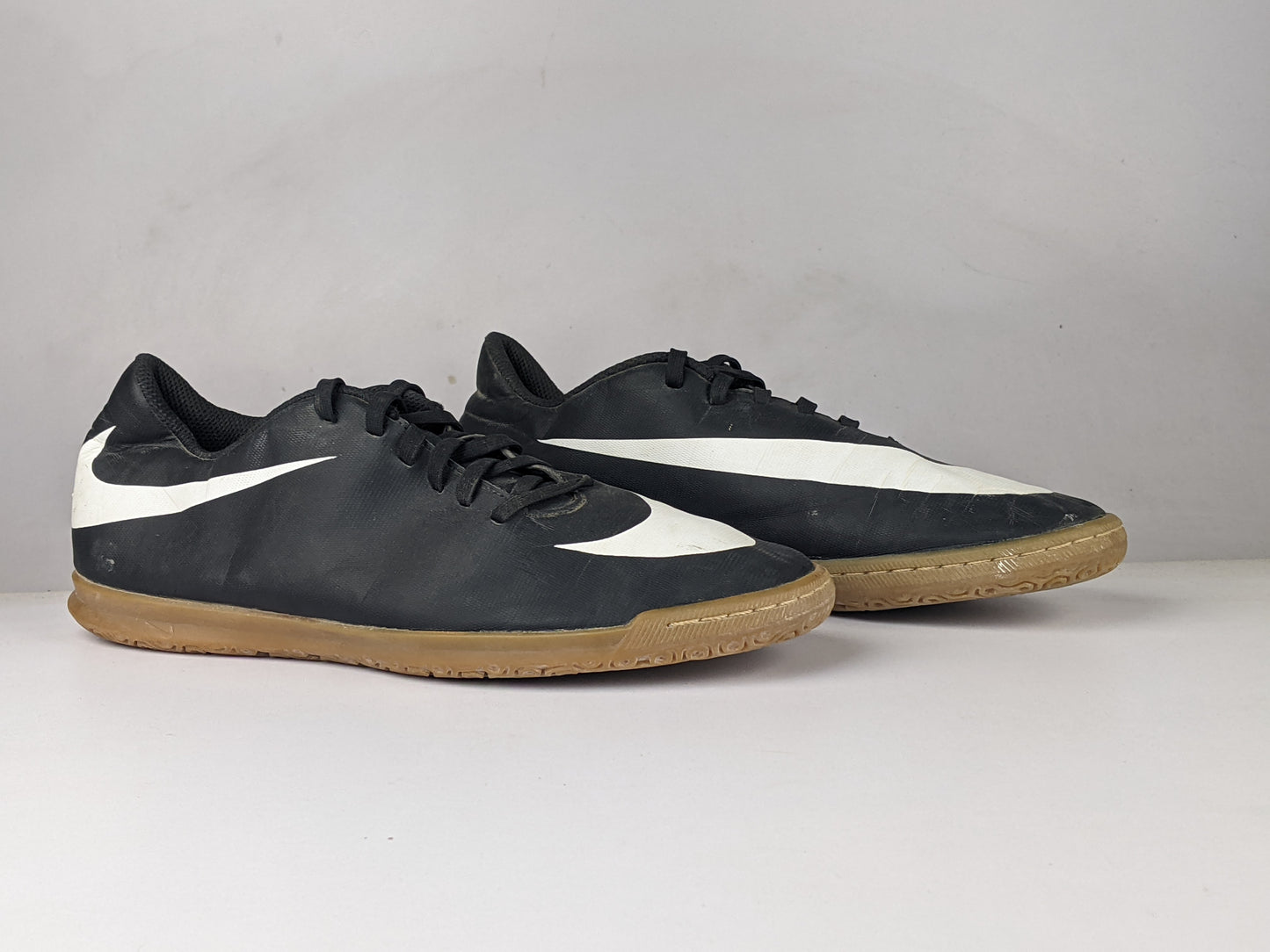 Nike Bravata IC 'Black/White