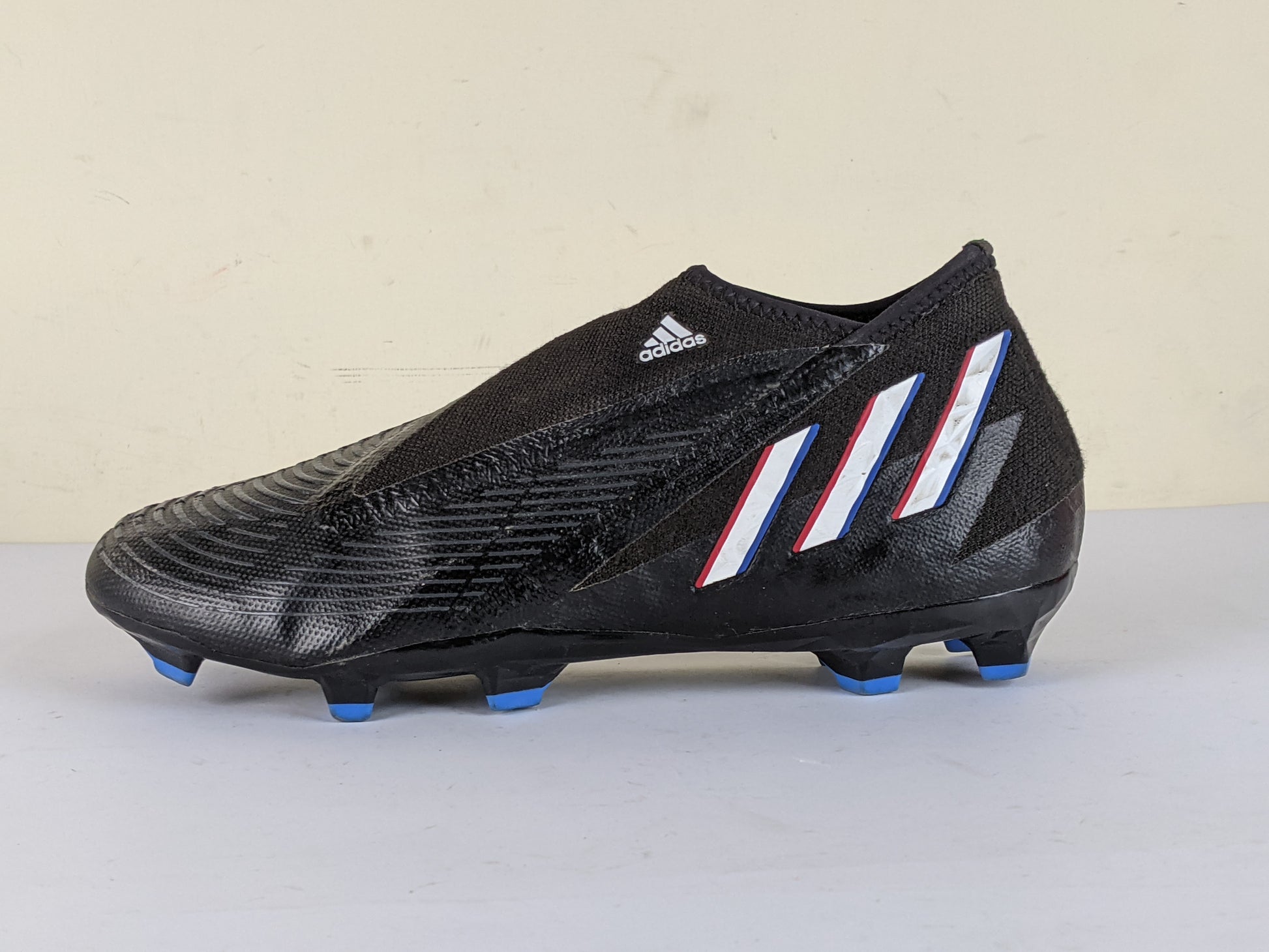 adidas Predator Edge .3 Laceless FG Shadowportal - Core Black/Footwear White/Vivid Red