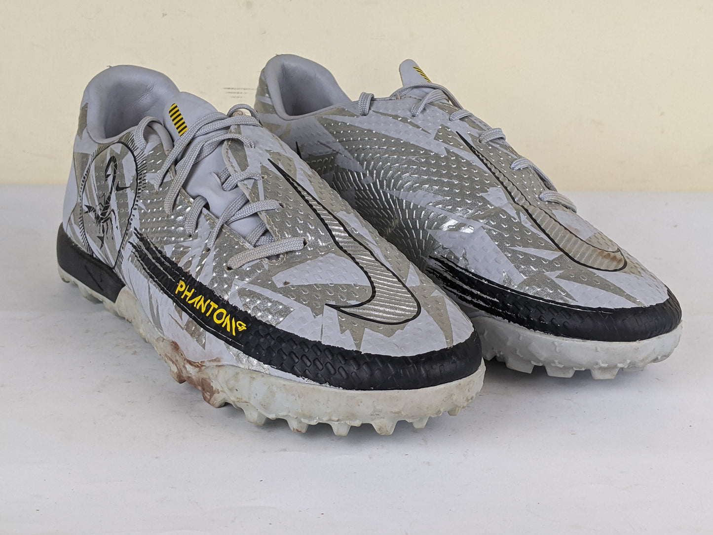 Nike Phantom GT Academy TF Scorpion - Wolf Grey/Metallic Silver/Black LIMITED EDITION