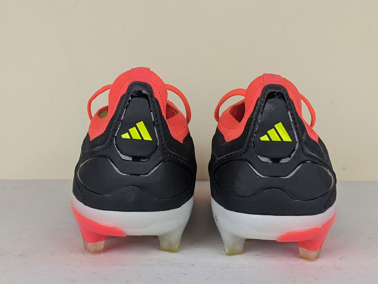 adidas Predator Pro FG Solar Energy - Core Black/Footwear White/Solar Red