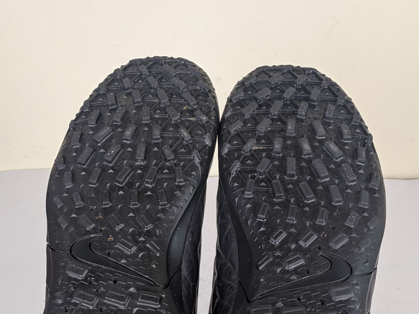 Nike Tiempo Legend 8 Academy TF Kinetic Black