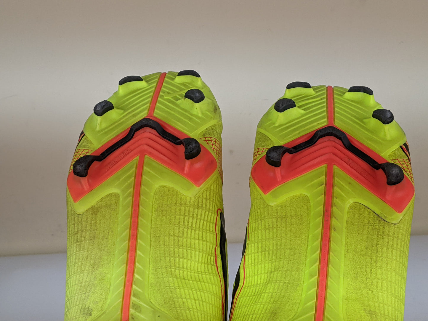 Nike Mercurial Superfly 8 Academy MG Motivation - Volt/Black/Bright Crimson