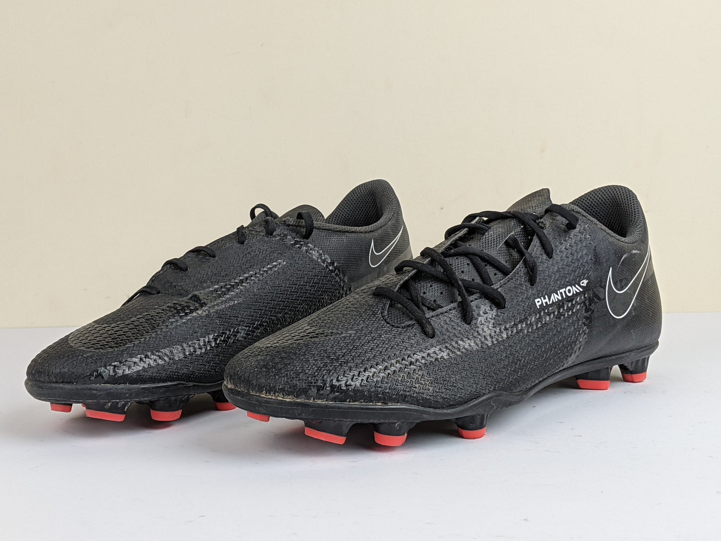 Nike Phantom GT 2 Club MG Shadow - Black/Summit White/Bright Crimson