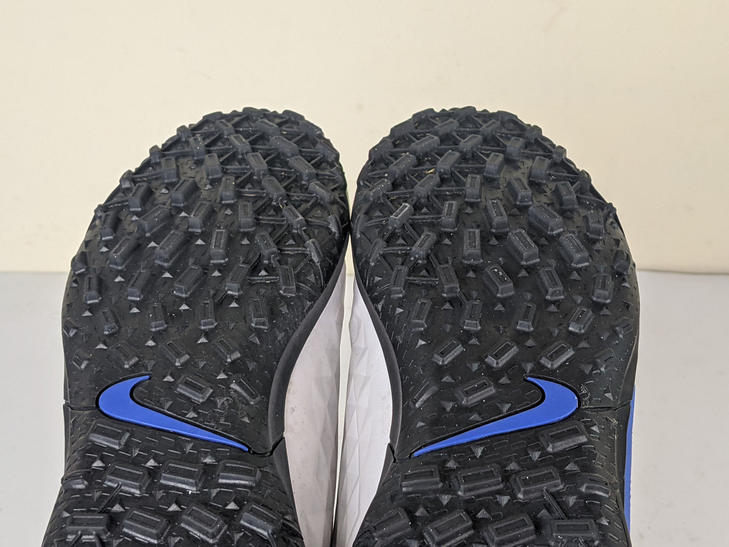 Nike Tiempo Legend 8 Club TF Daybreak - White/Black/Hyper Royal/Metallic Silver