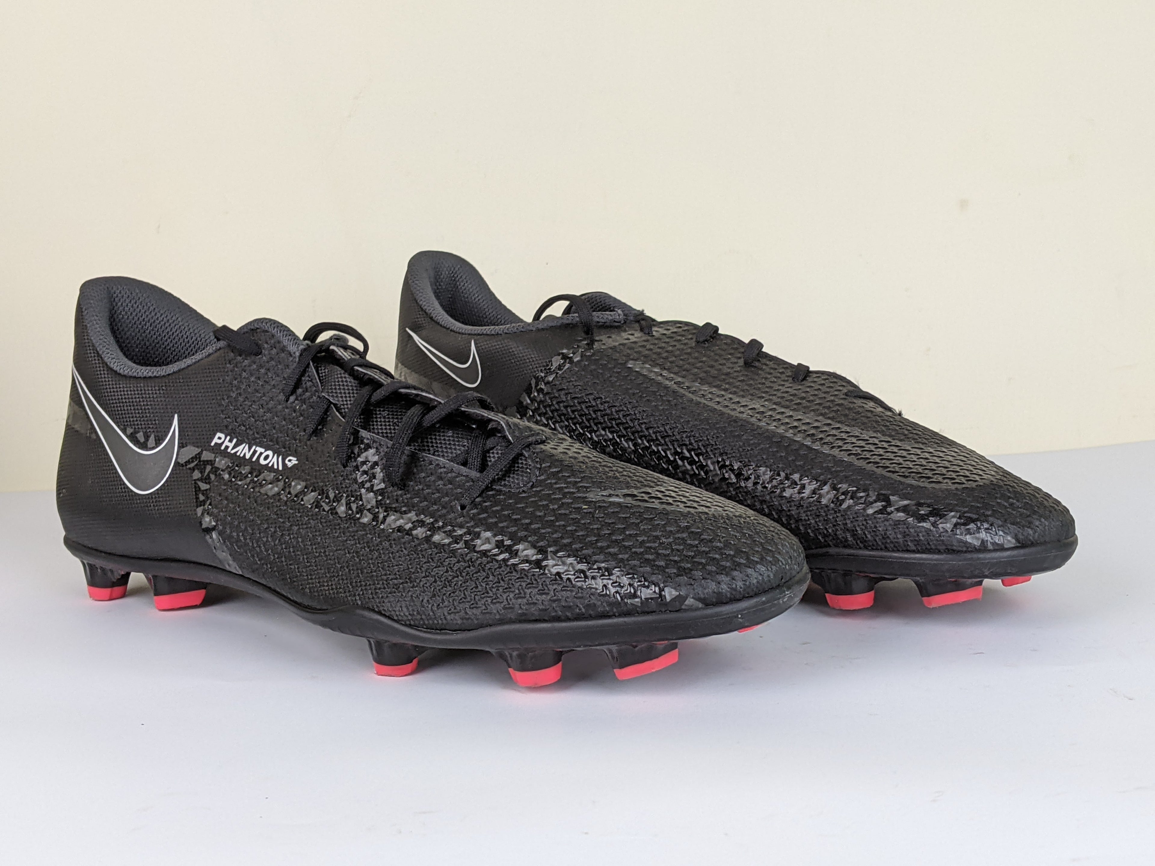 Nike Phantom GT 2 Club MG Shadow - Black/Summit White/Bright Crimson