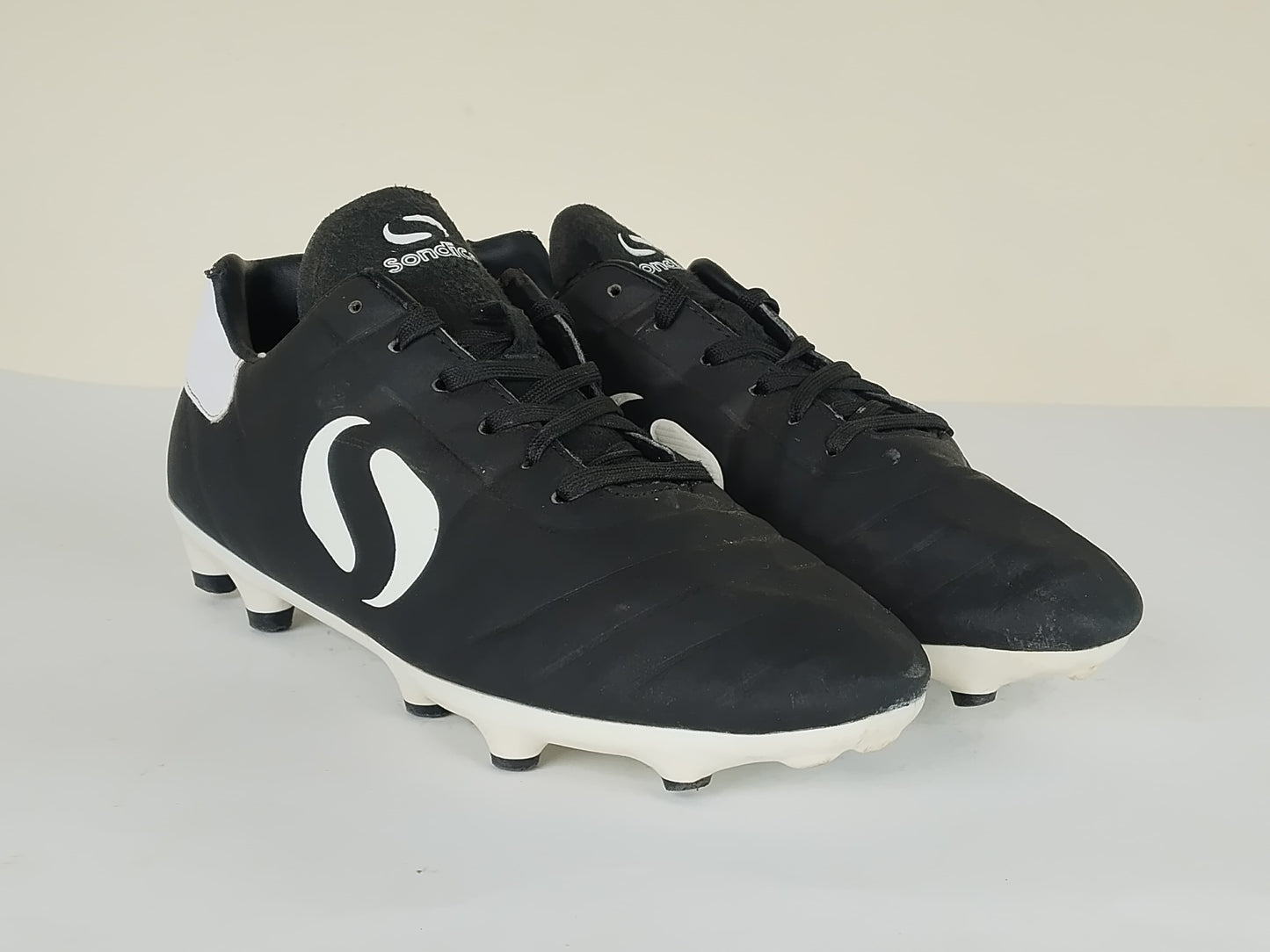 Sondico Strike FG 'Black/White