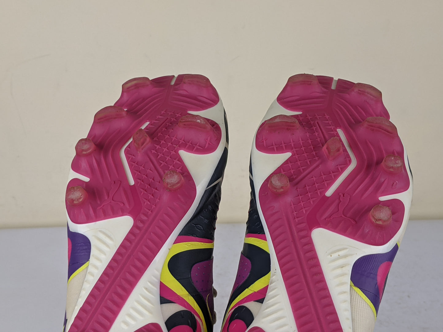 PUMA Future Match FG/AG Creativity - PUMA White/Team Violet/Fluro Yellow LIMITED EDITION