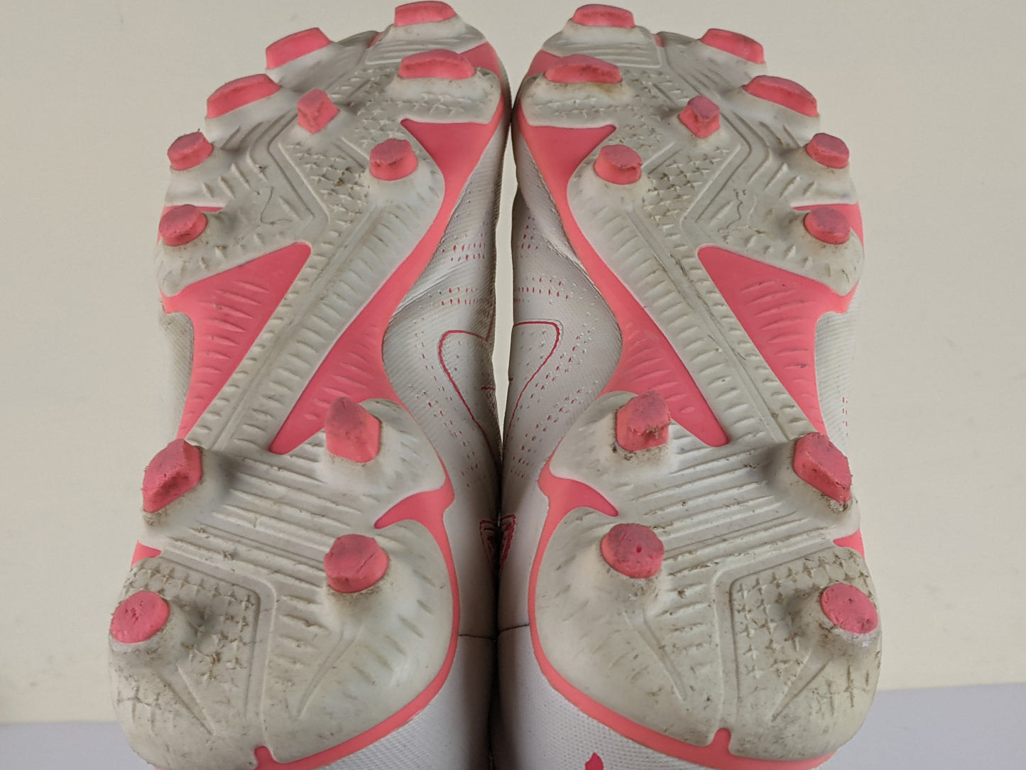 PUMA Future Play FG/AG Breakthrough - PUMA White/Fire Orchid