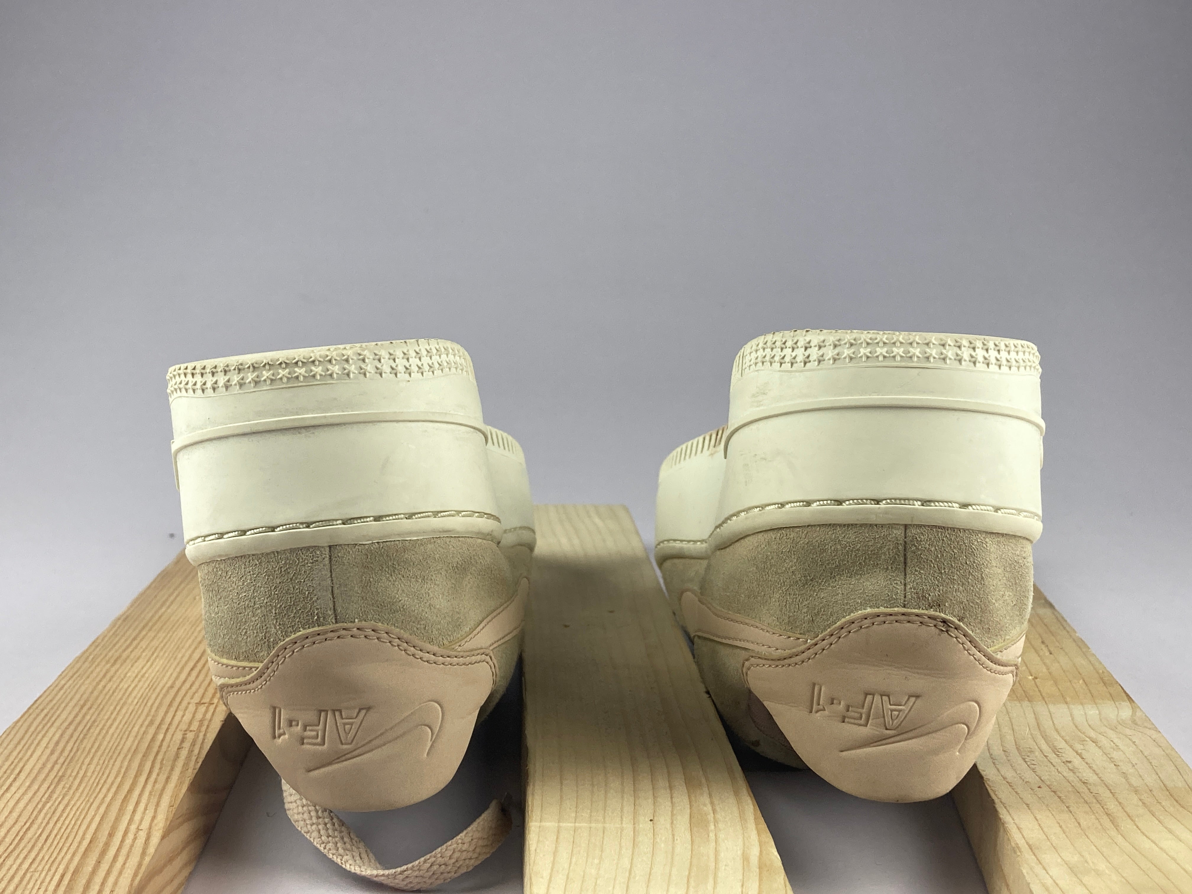 Nike wmns air force 1 sage low particle beige top