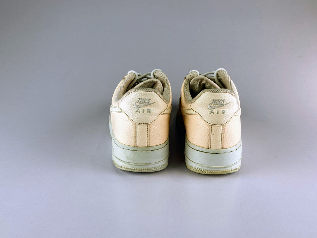 Nike Wmns Air Force 1 07 'Essential Crimson Tint/Pink'
