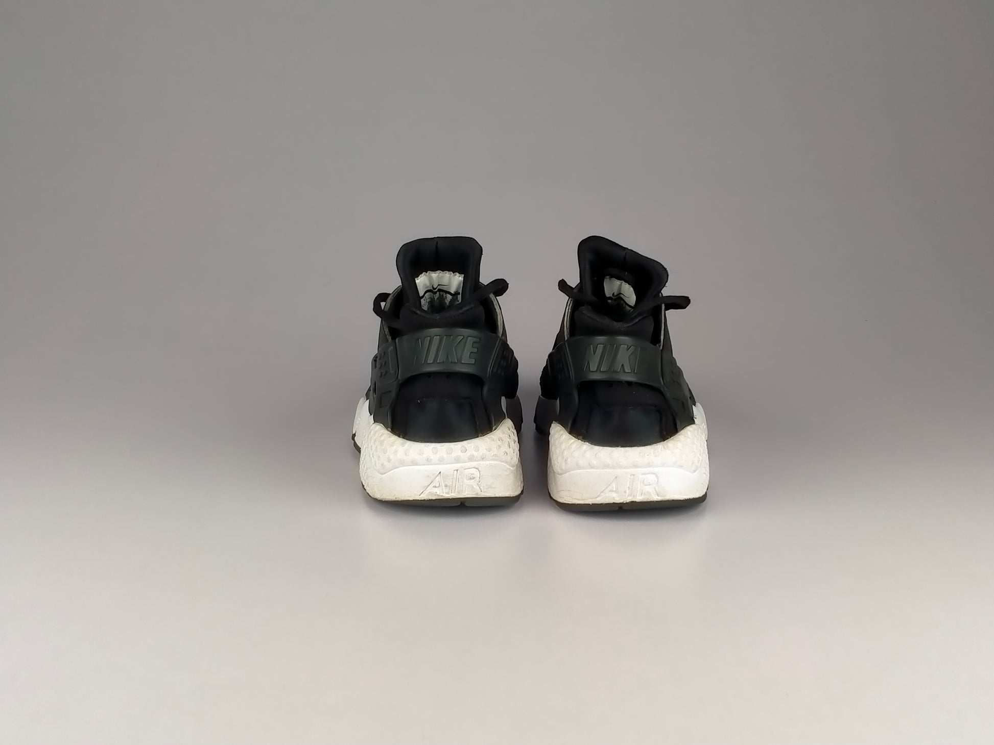 Nike Wmns Air Huarache 'Black/White'-Running-Athletic Corner