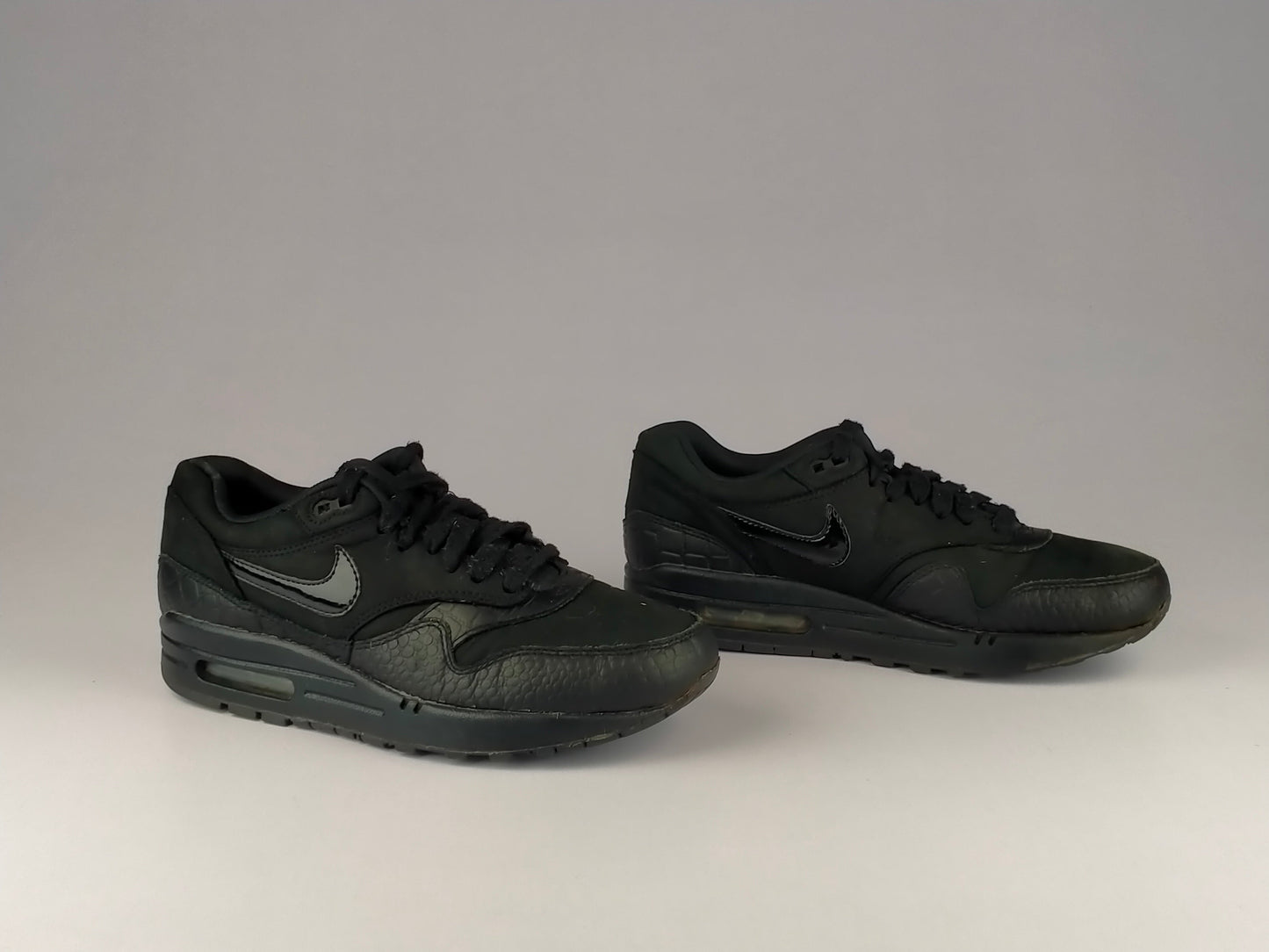 Nike Wmns Air Max 1 Premium 'Black/Metallic Silver/Volt' 454746-004