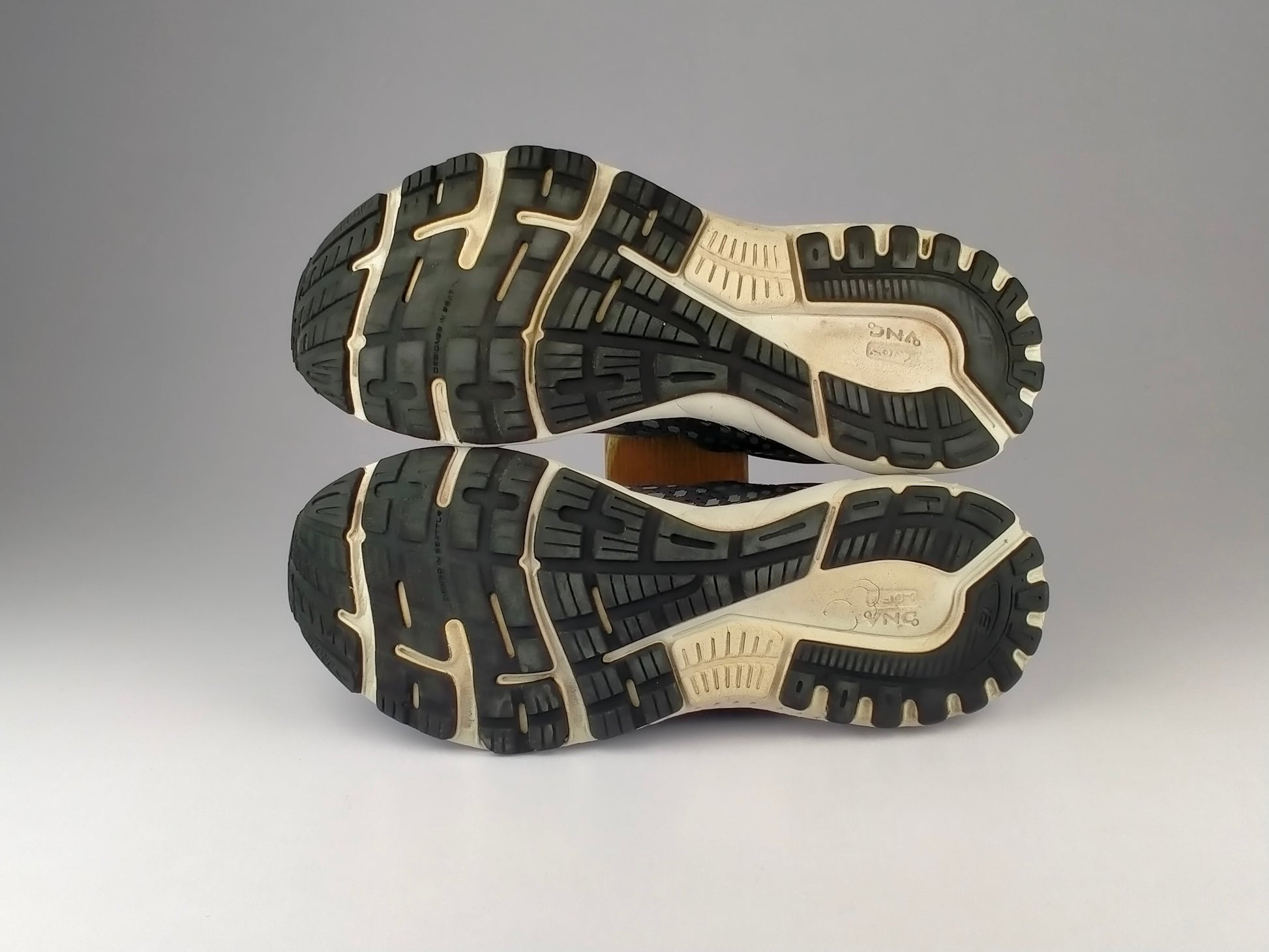 Brooks Adrenaline GTS 21 'Black/Blackened Pearl/Grey'-Running-Athletic Corner