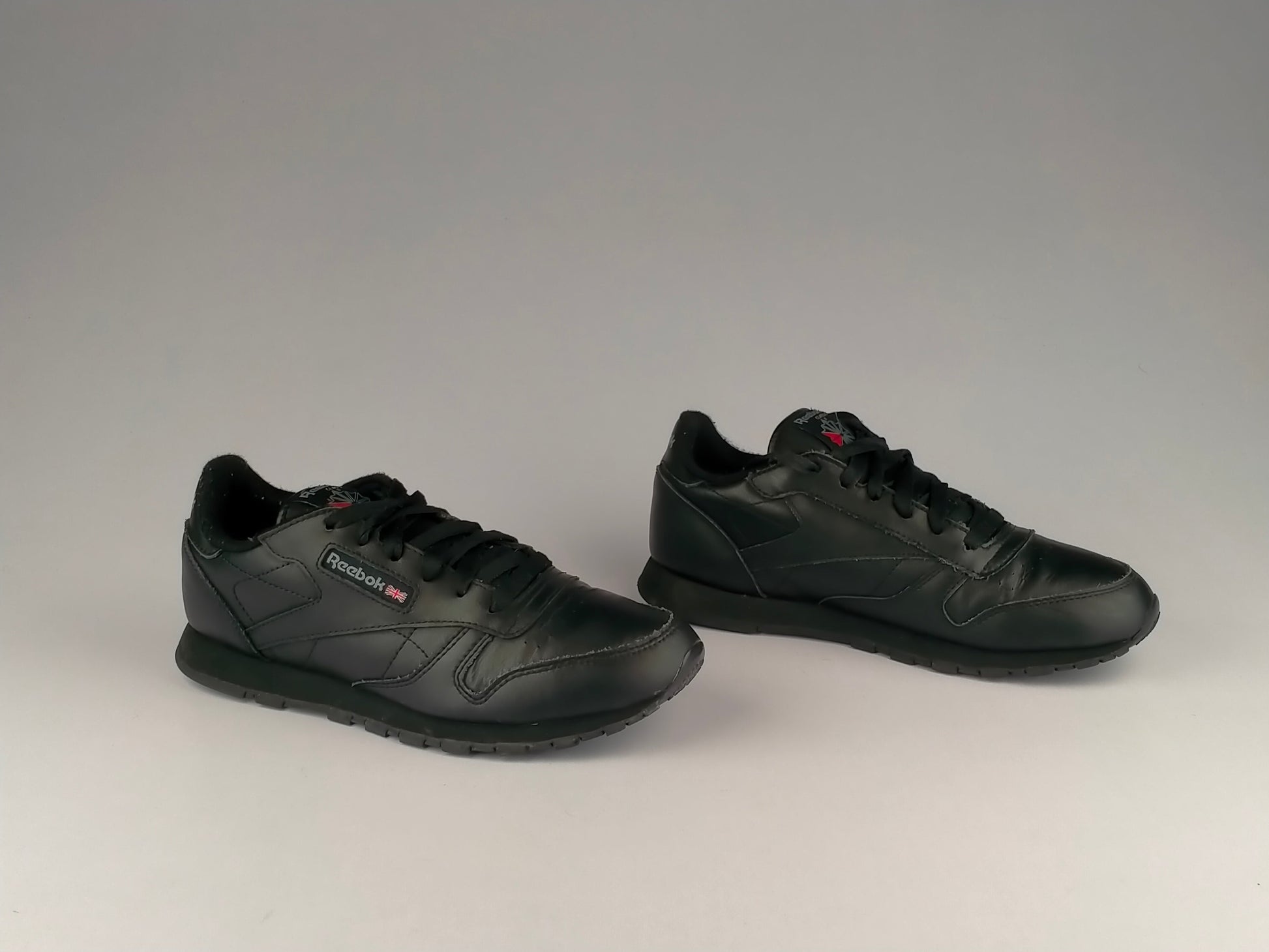 Reebok Classic Leather Junior 'Black'-Sneakers-Athletic Corner