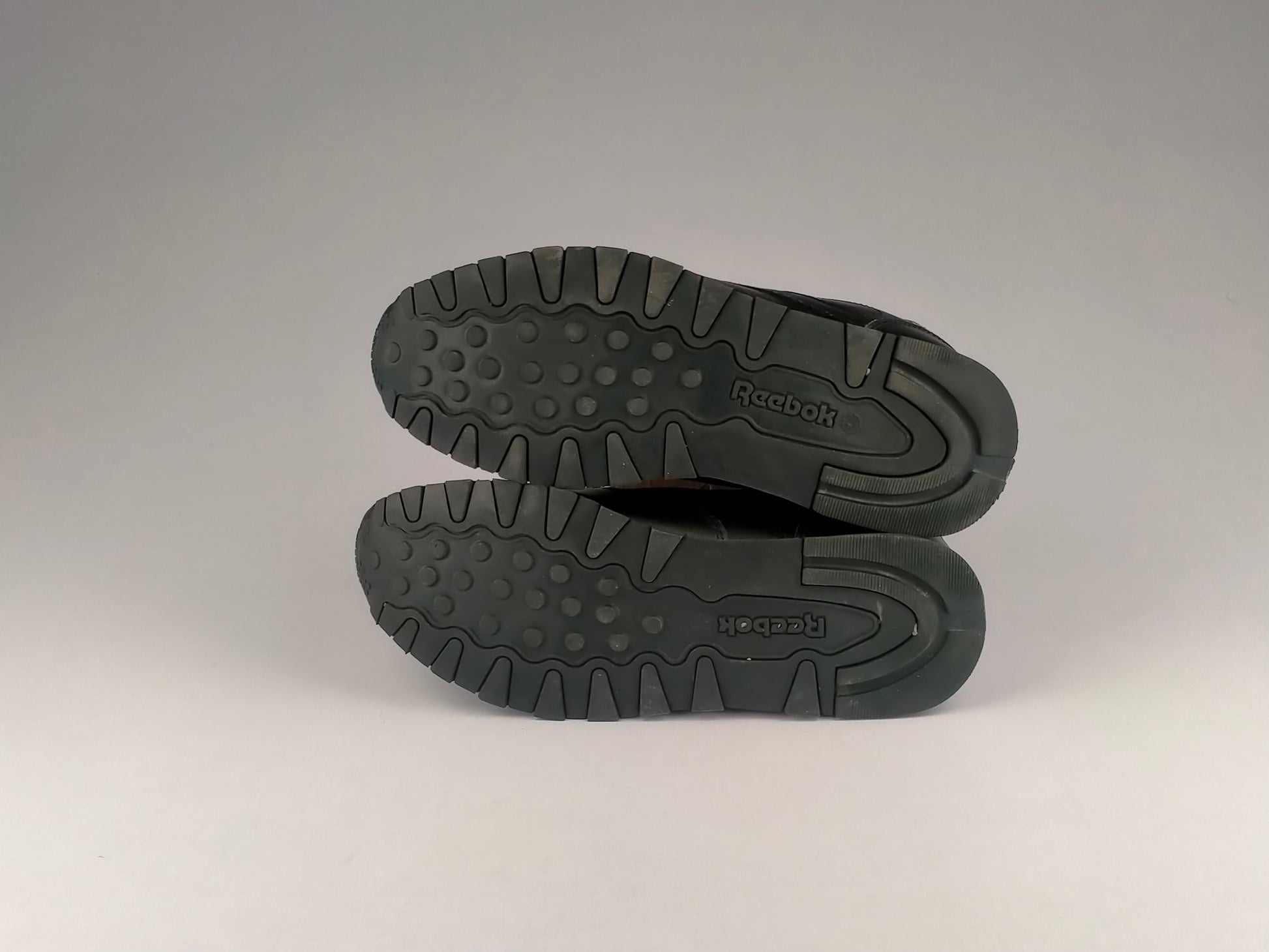 Reebok Classic Leather Junior 'Black'-Sneakers-Athletic Corner
