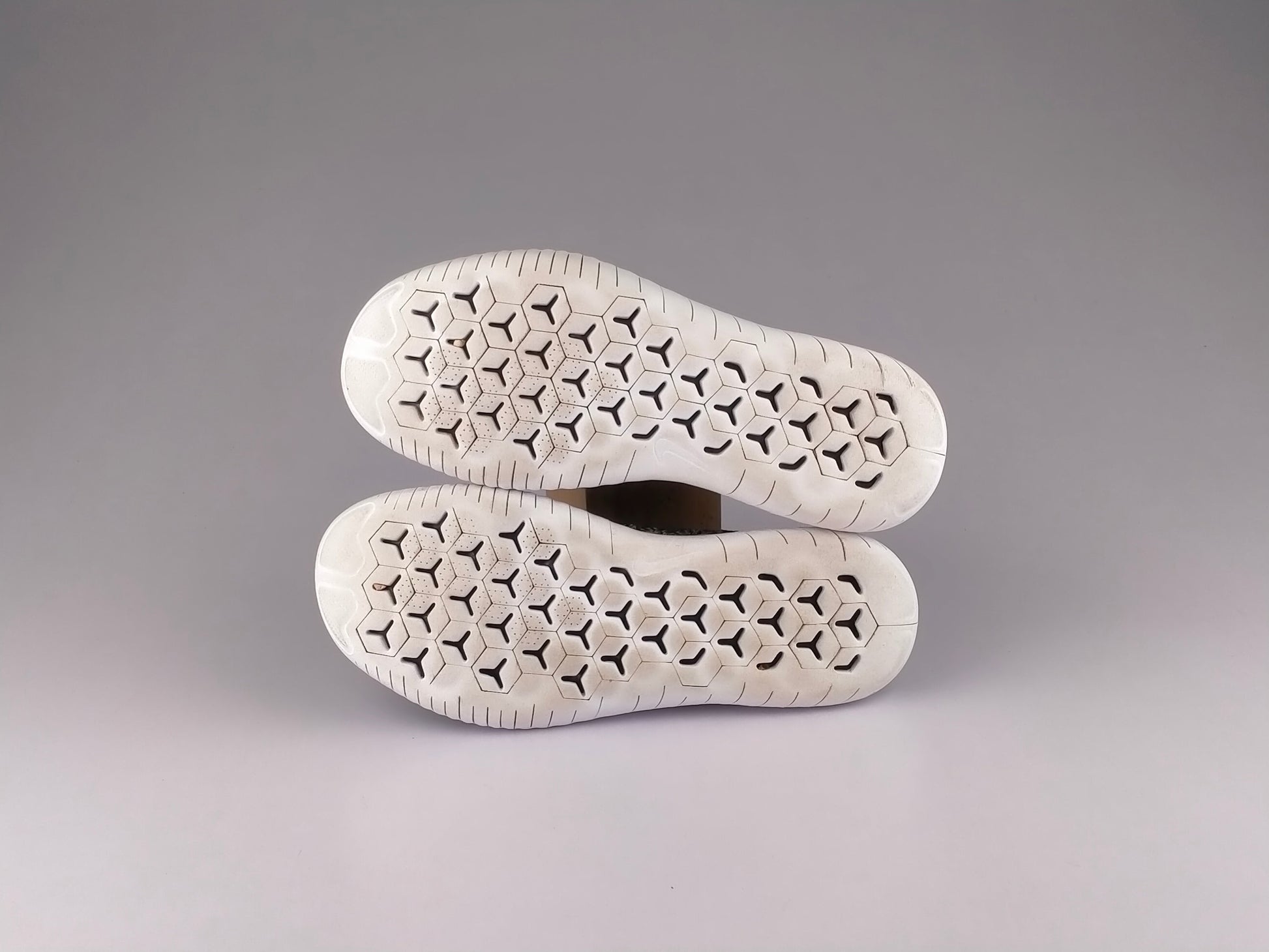 Nike Wmns Free RN Flyknit 2018 'White/Black'-Running-Athletic Corner