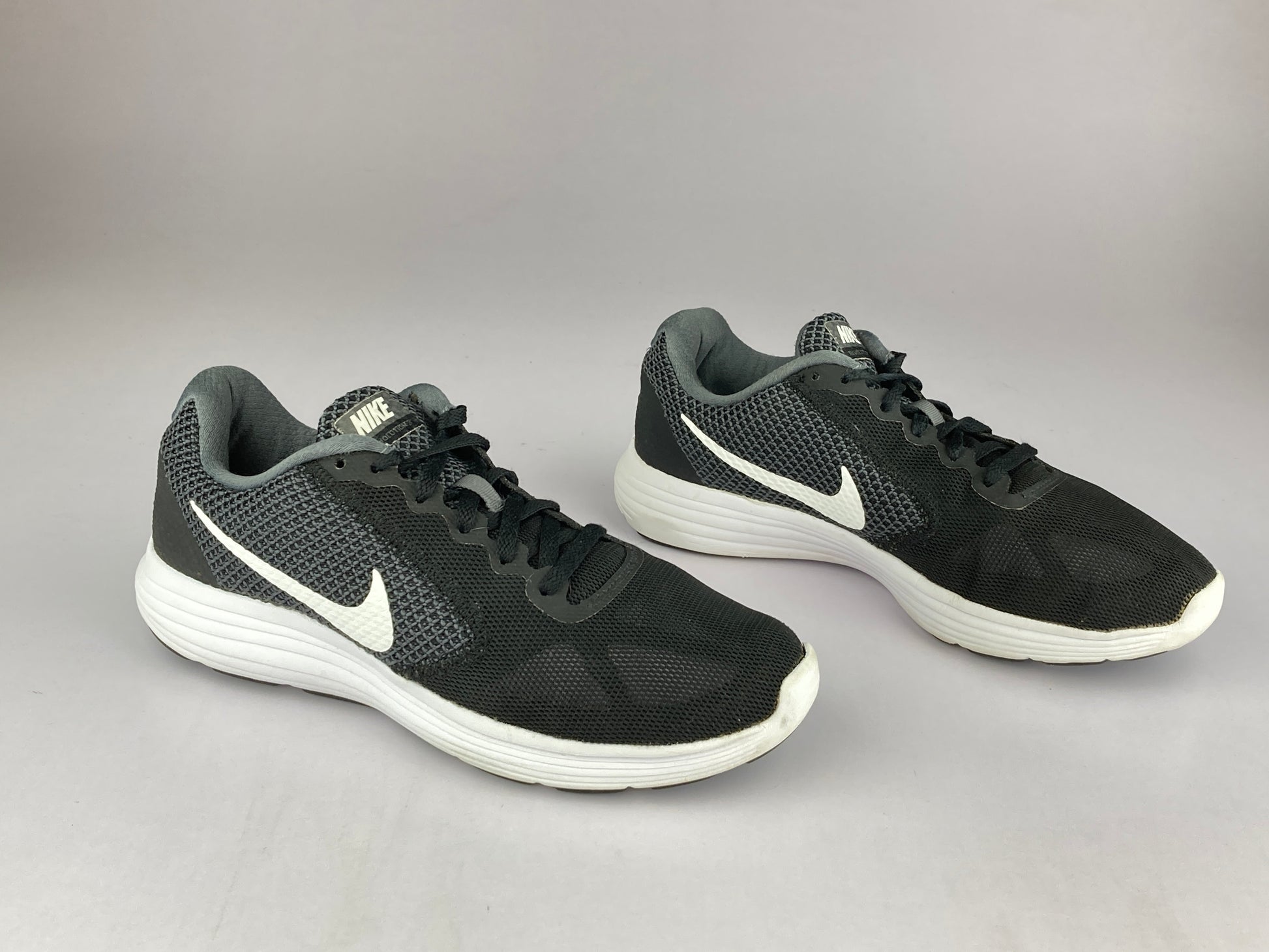 Nike Wmns Revolution 'Dark Grey' 819303-001 – Athletic Corner