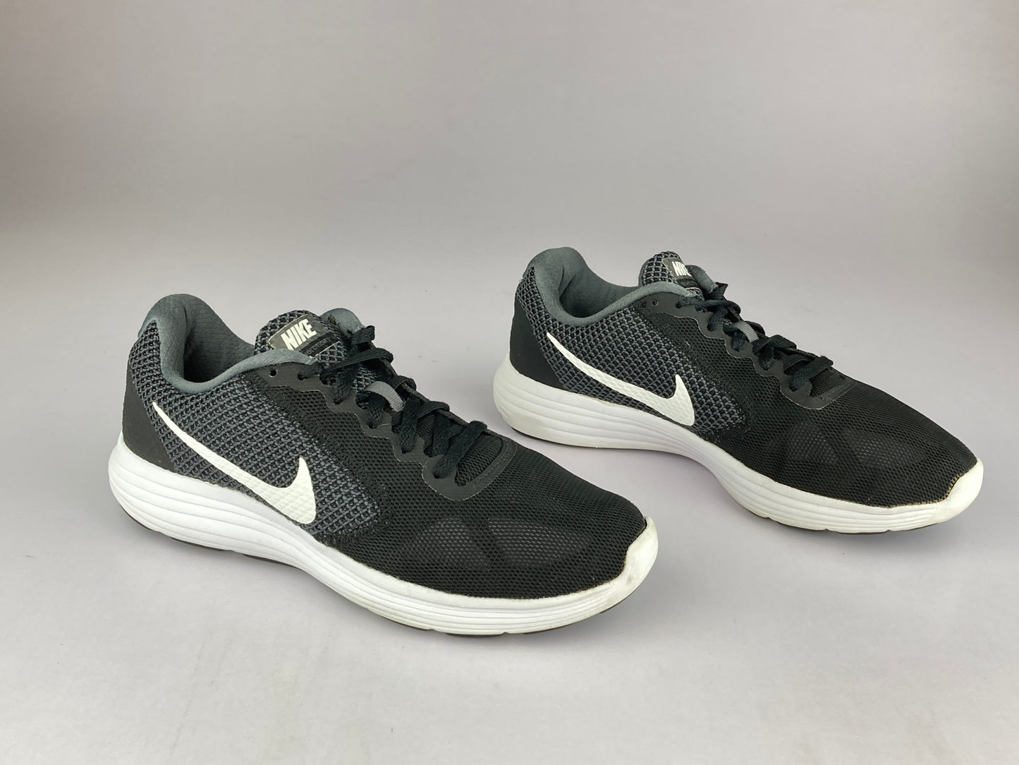 Nike Wmns Revolution 3 'Dark Grey' 819303-001