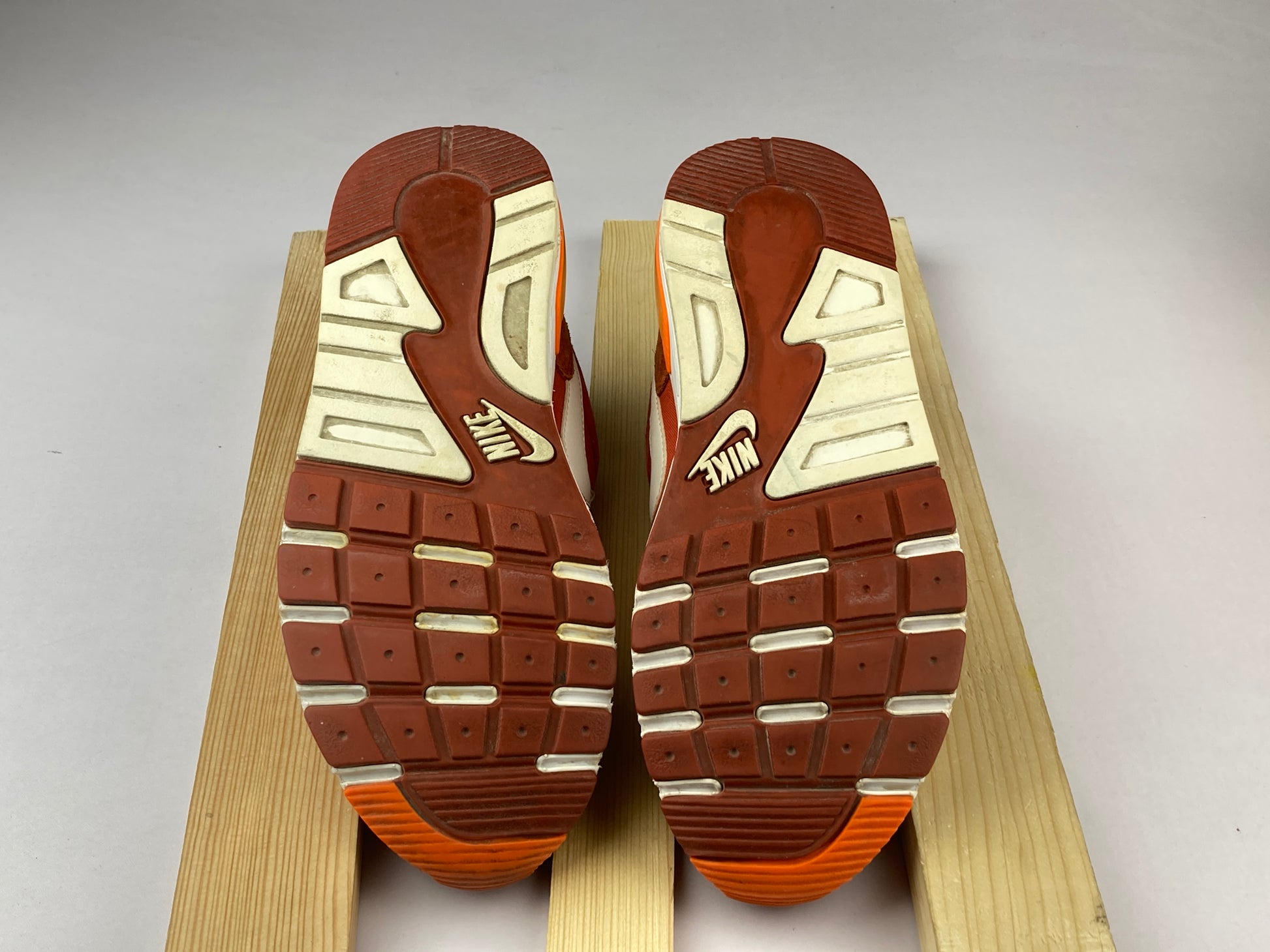 Shoes that are available online in Pakistan at athleticorner.com