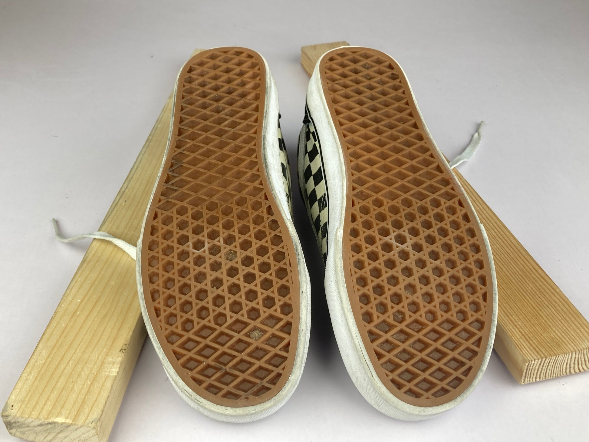 Shoes that are available online in Pakistan at athleticorner.com