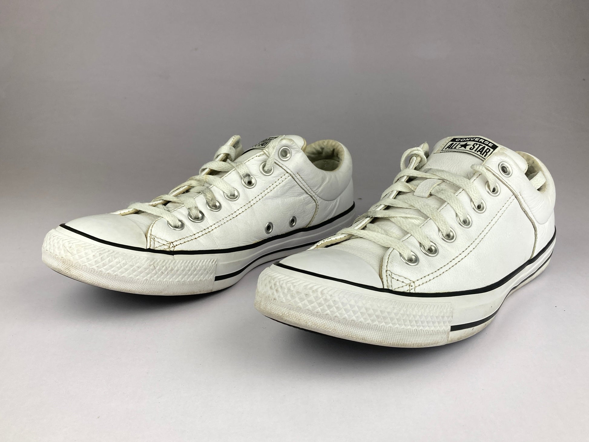 Shoes that are available online in Pakistan at athleticorner.com