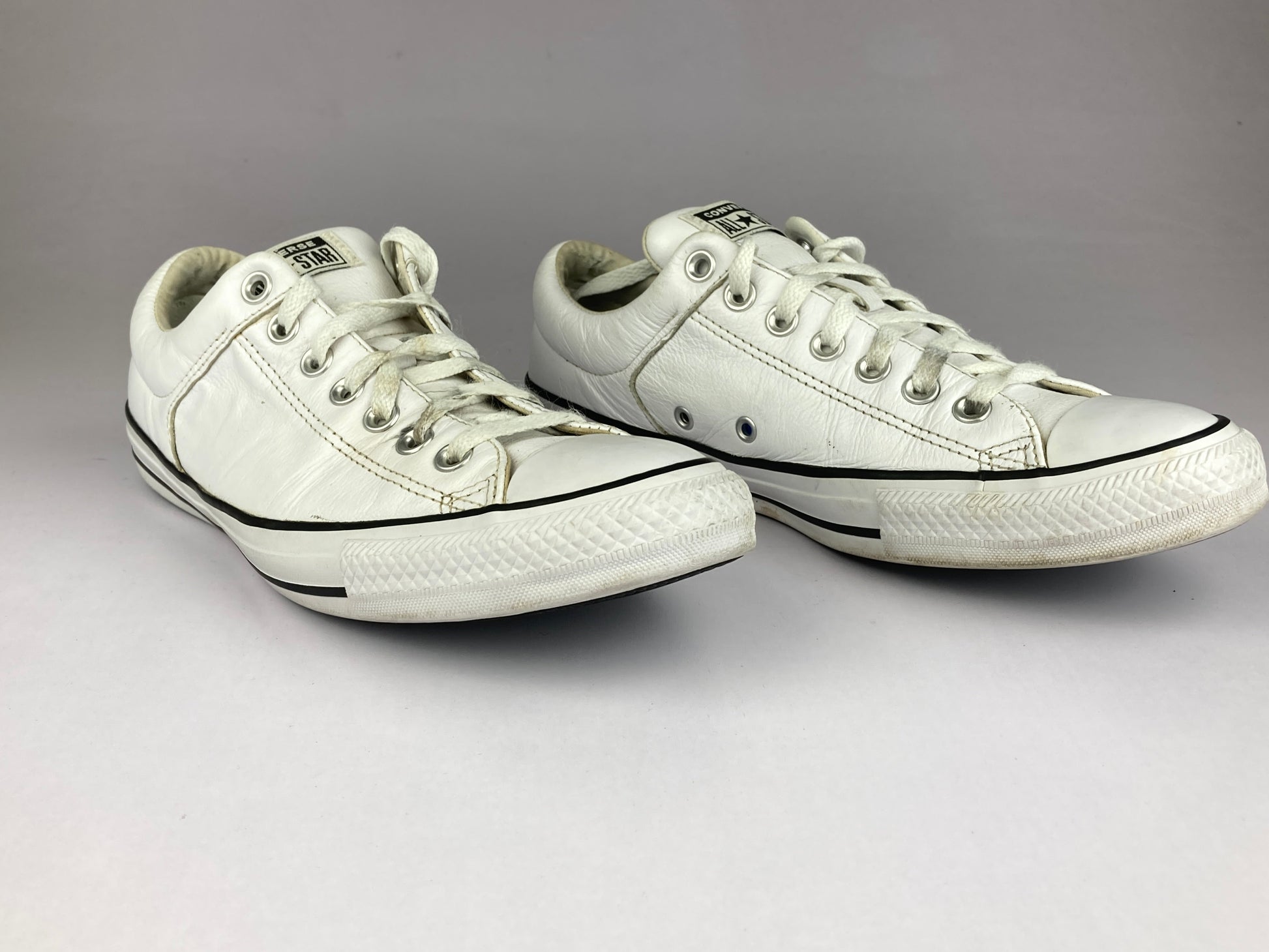 Shoes that are available online in Pakistan at athleticorner.com