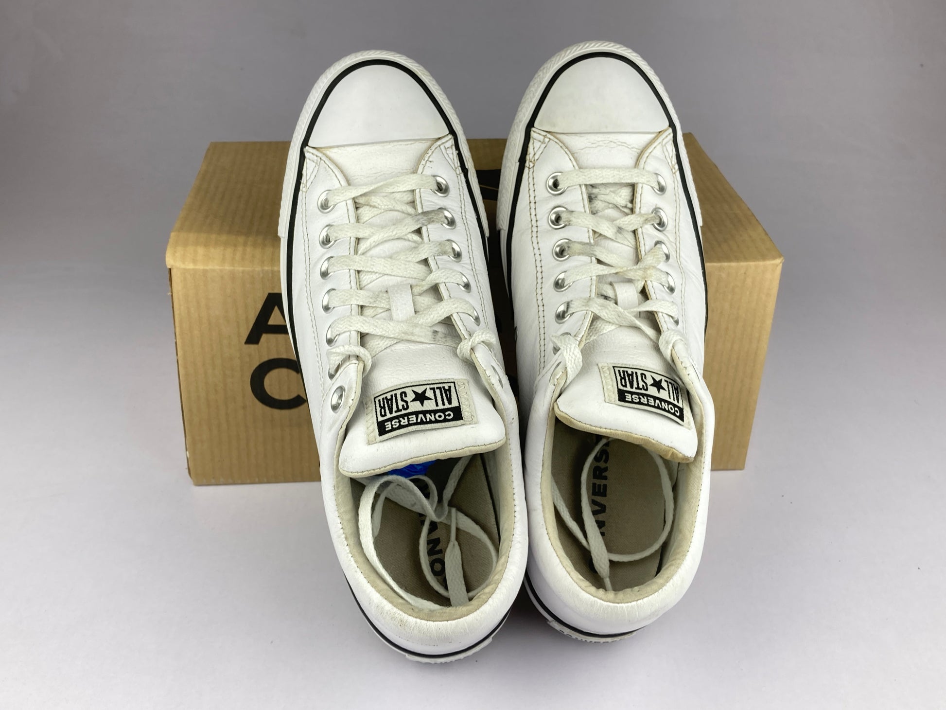 Shoes that are available online in Pakistan at athleticorner.com