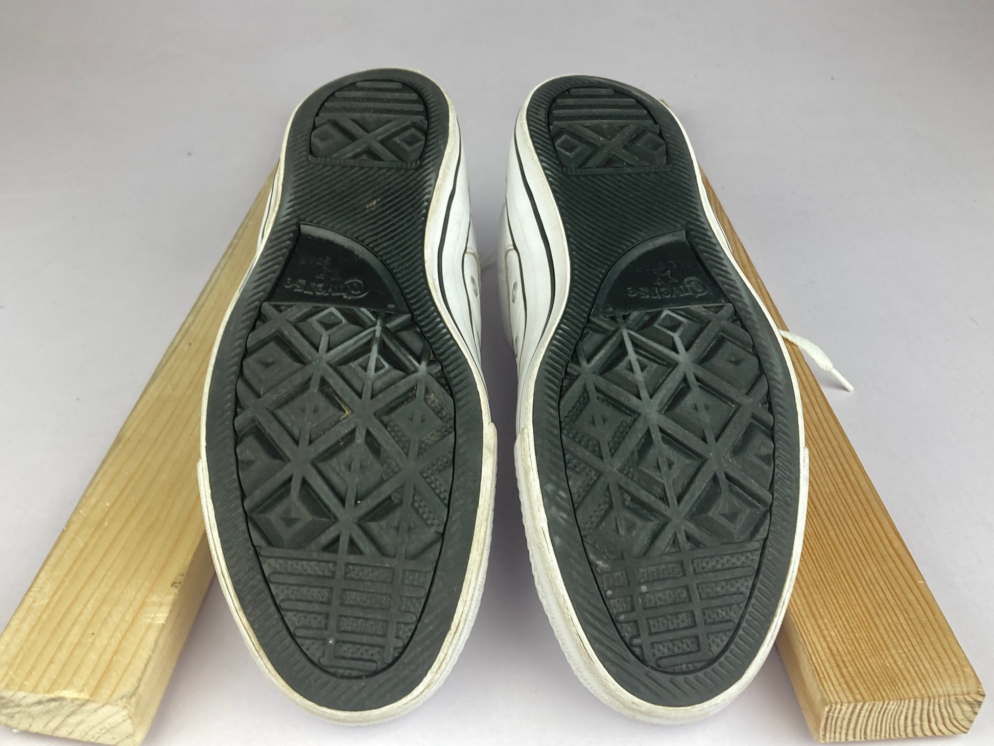 Shoes that are available online in Pakistan at athleticorner.com