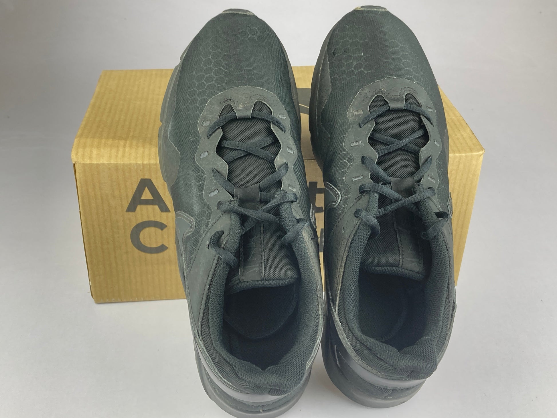 Shoes that are available online in Pakistan at athleticorner.com