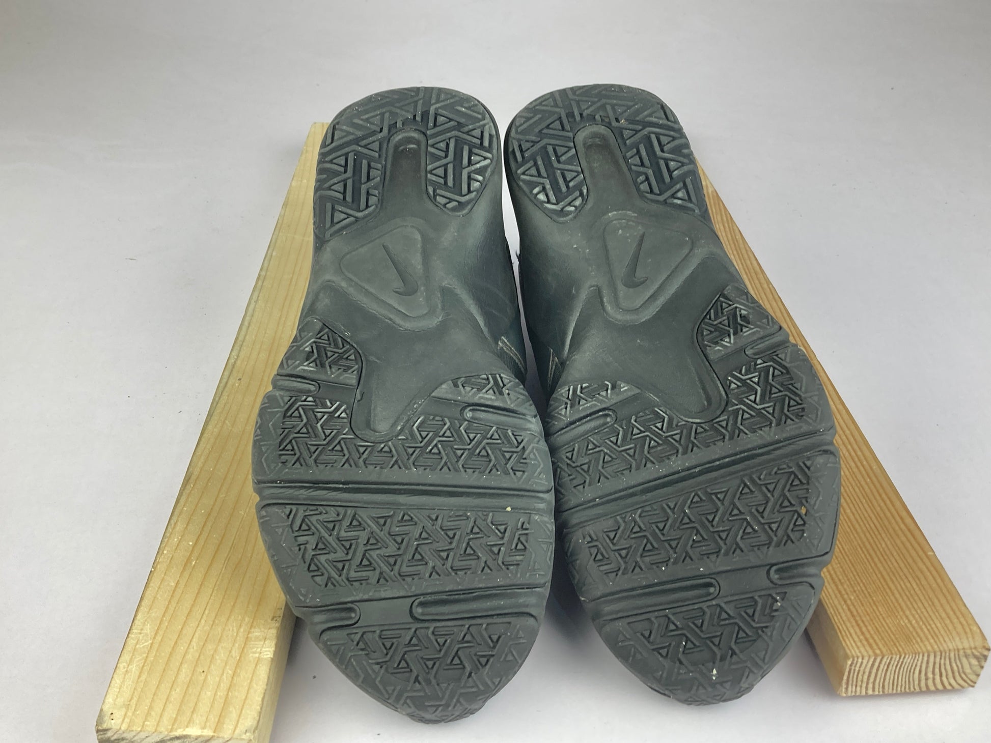 Shoes that are available online in Pakistan at athleticorner.com