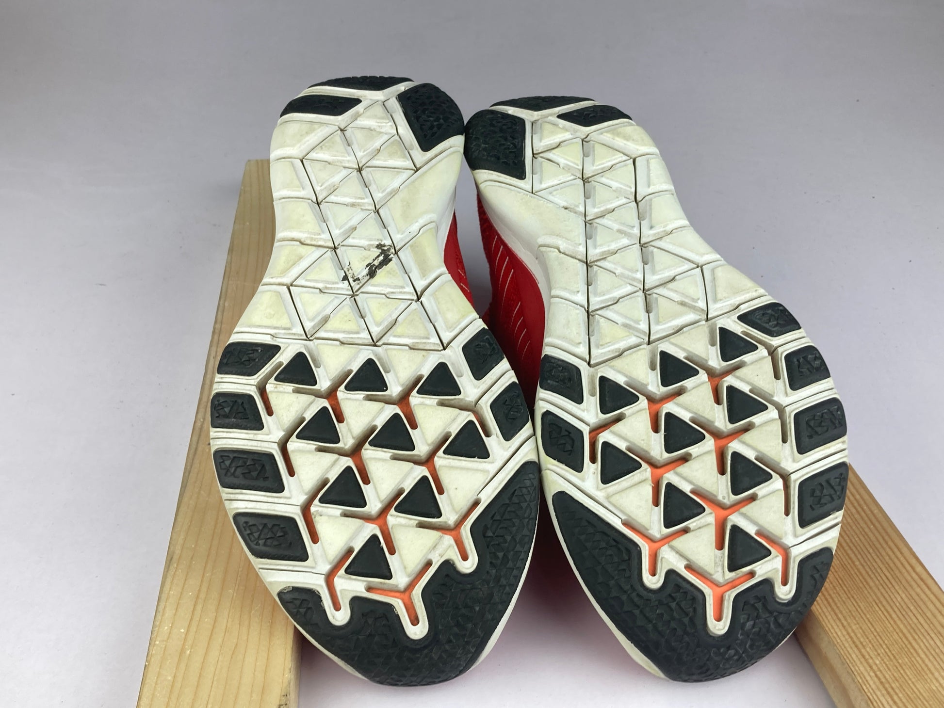Shoes that are available online in Pakistan at athleticorner.com