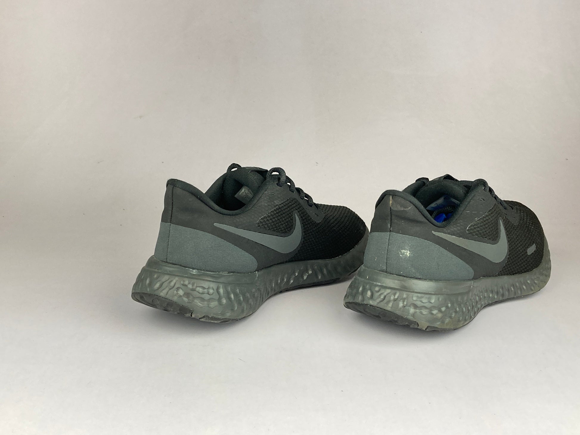 Nike Wmns Revolution 5 Black BQ3207-001-Sneakers-Athletic Corner