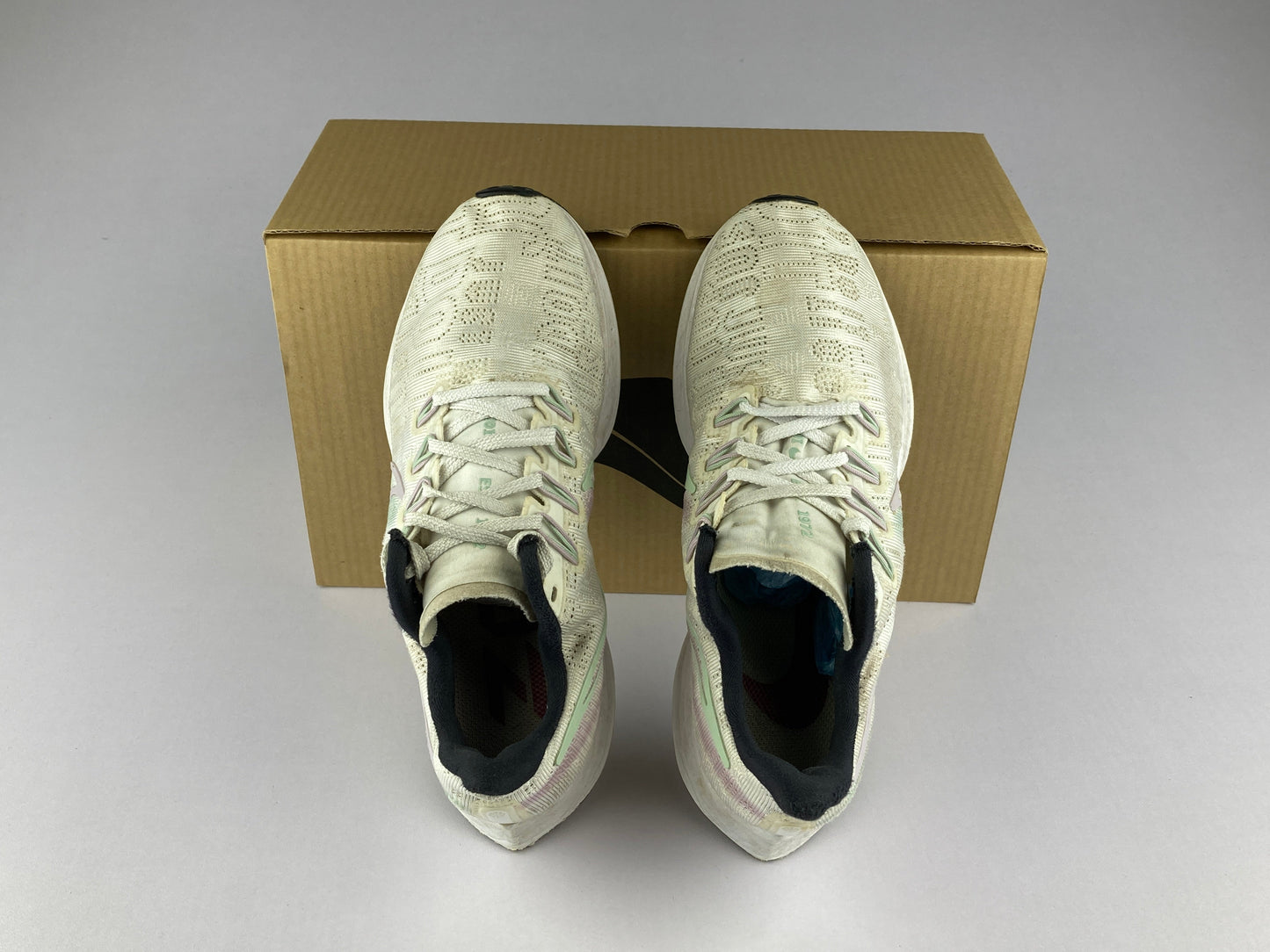Nike Wmns Air Zoom Pegasus 36 Premium 'White/Iced Lilac/Black'-Running-Athletic Corner