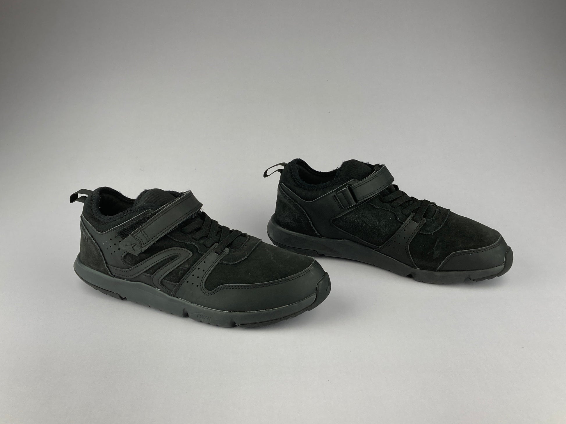 Newfeel Actiwalk Easy Leather Urban 'Black'-Sneakers-Athletic Corner